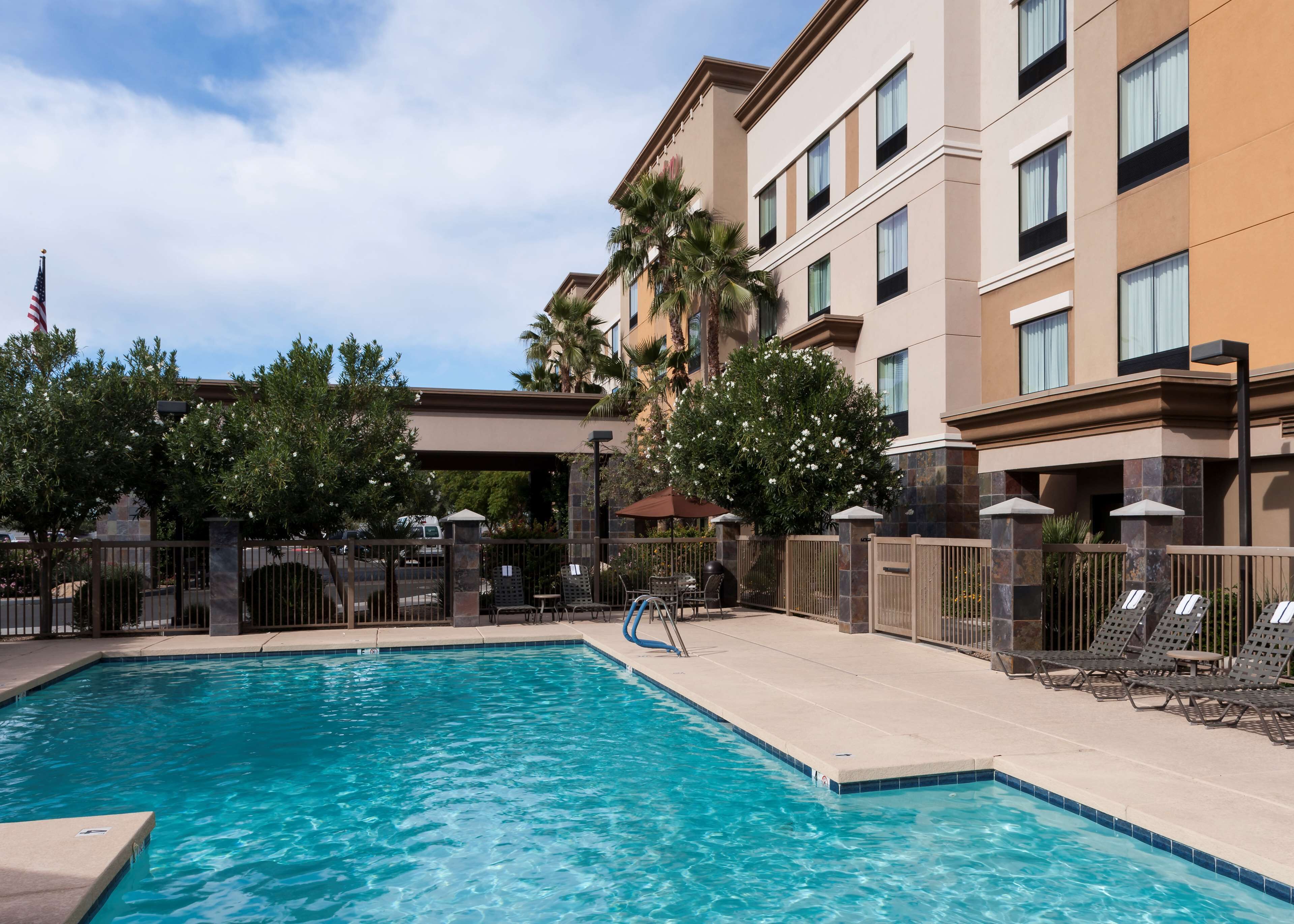 Hampton Inn & Suites North Phoenix/Happy Valley Hampton Inn & Suites North Phoenix/Happy Valley