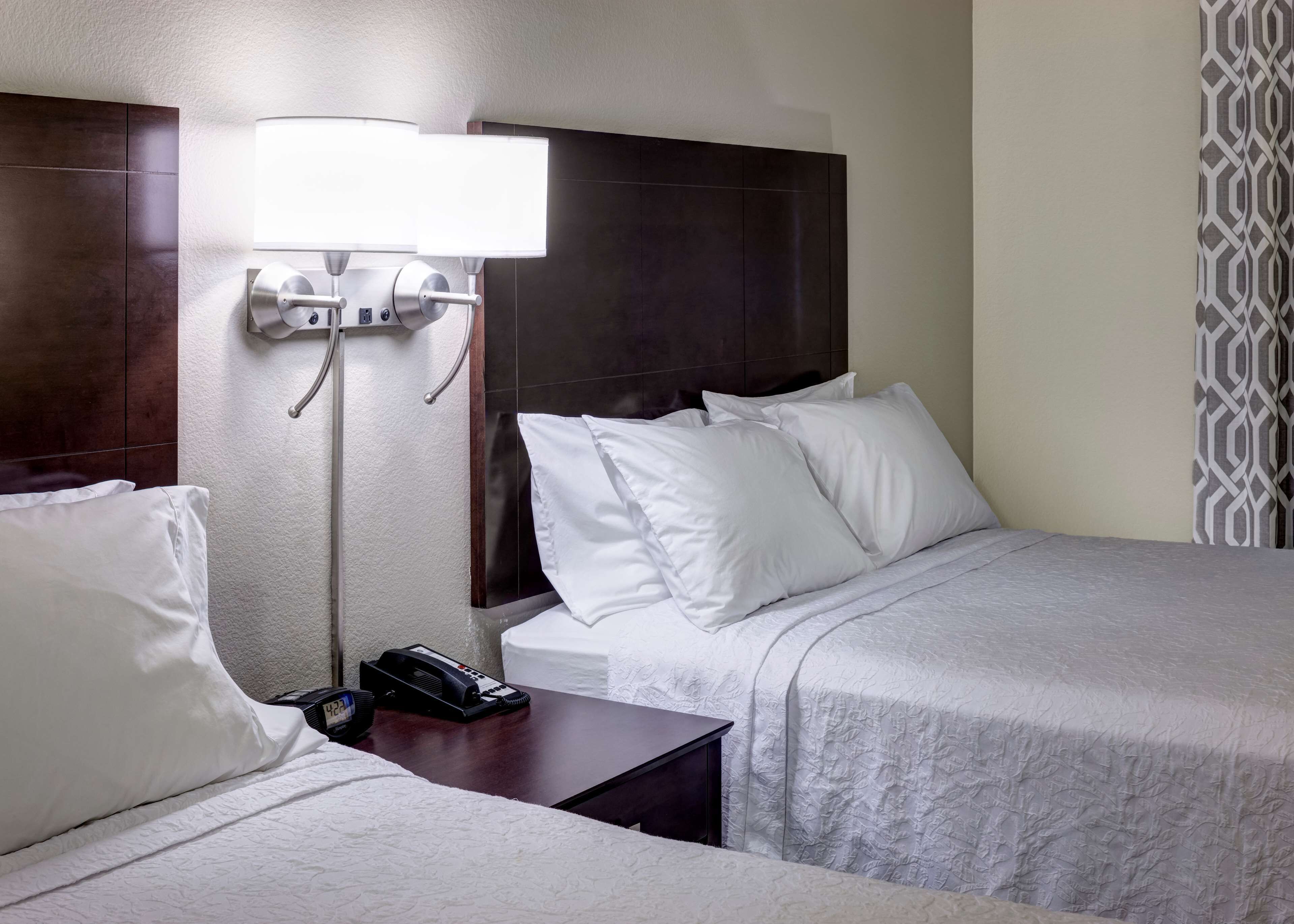 Hampton Inn & Suites North Phoenix/Happy Valley Hampton Inn & Suites North Phoenix/Happy Valley