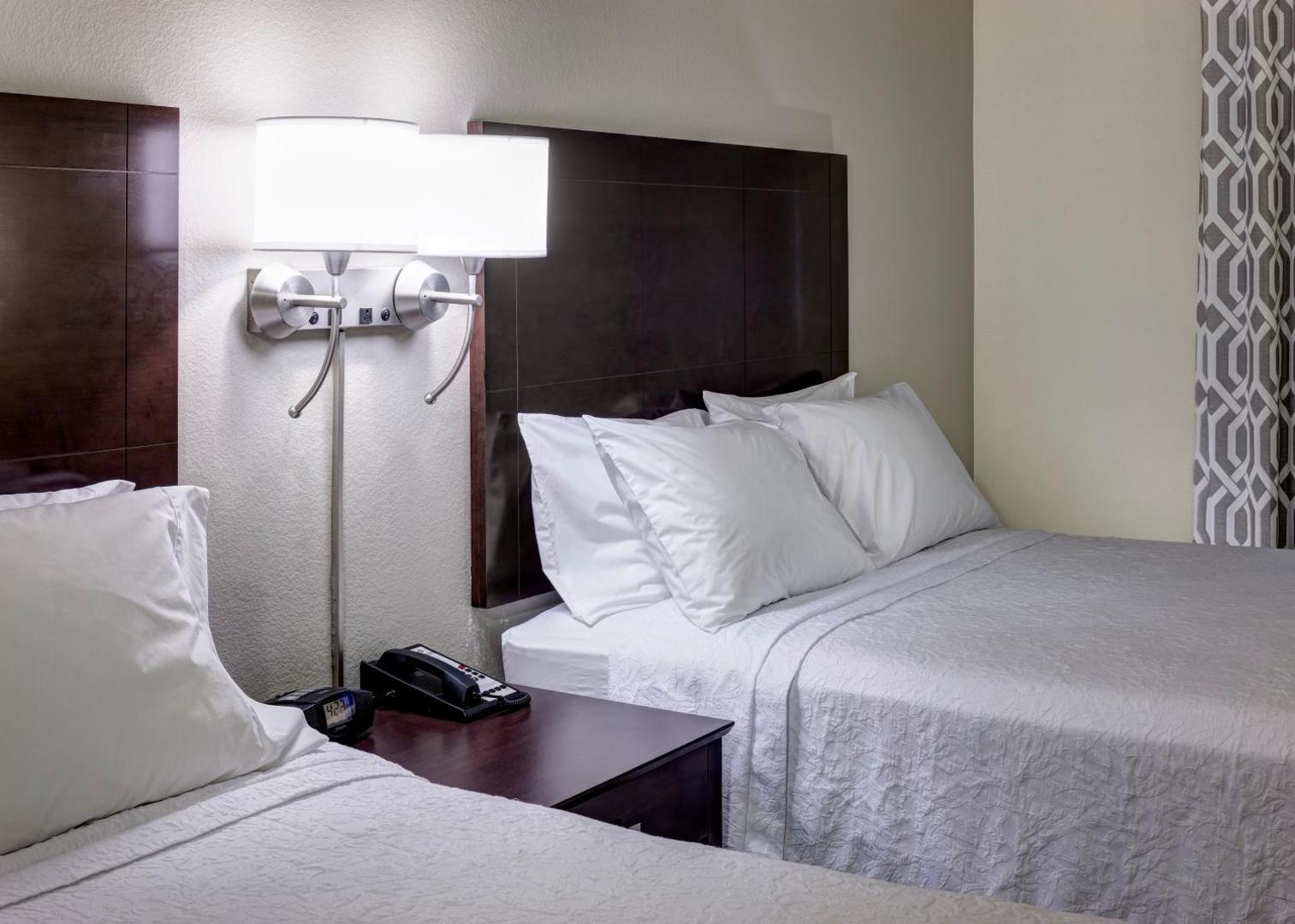 Hampton Inn & Suites North Phoenix/Happy Valley Hampton Inn & Suites North Phoenix/Happy Valley