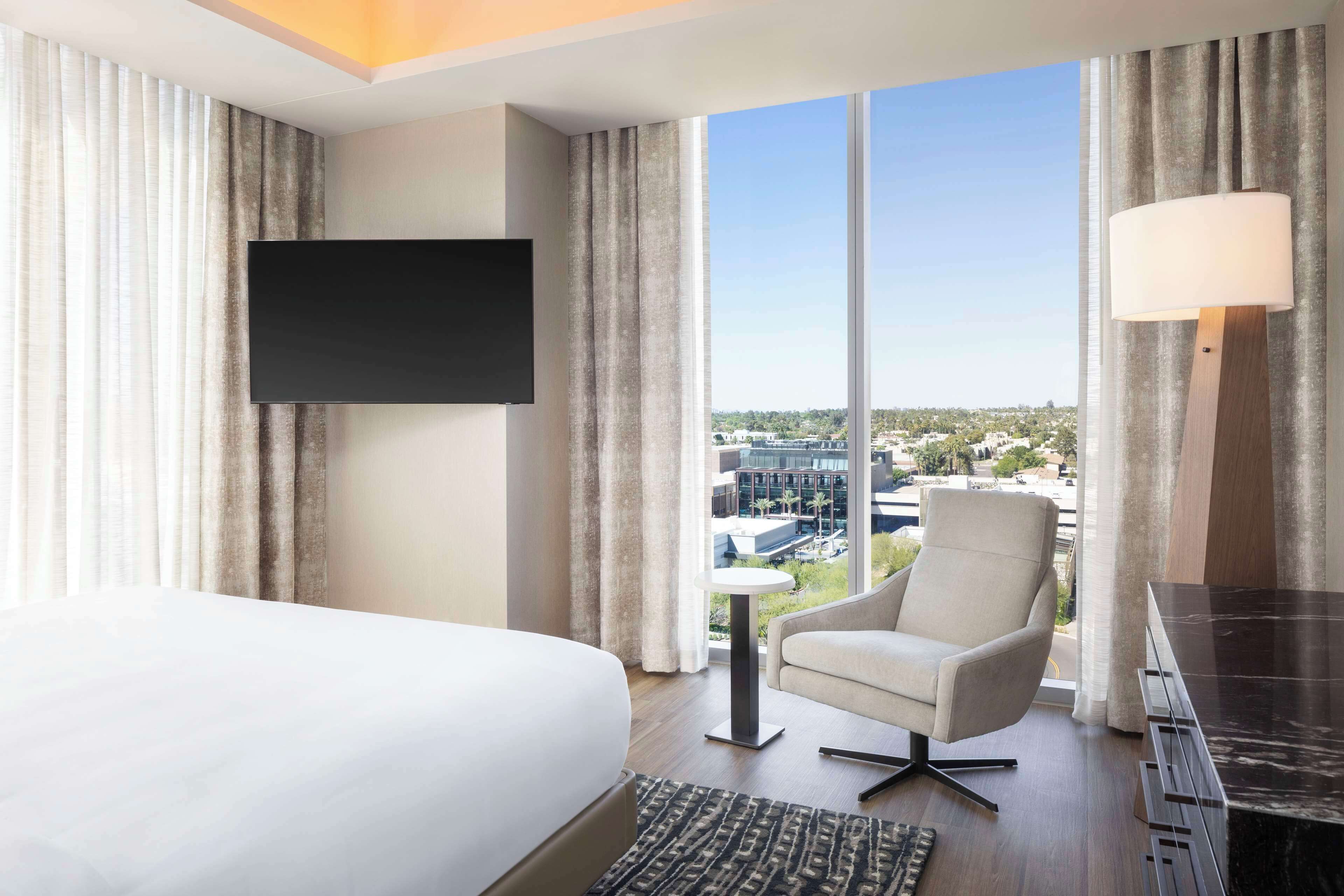 Caesars Republic Scottsdale, a Hilton Hotel