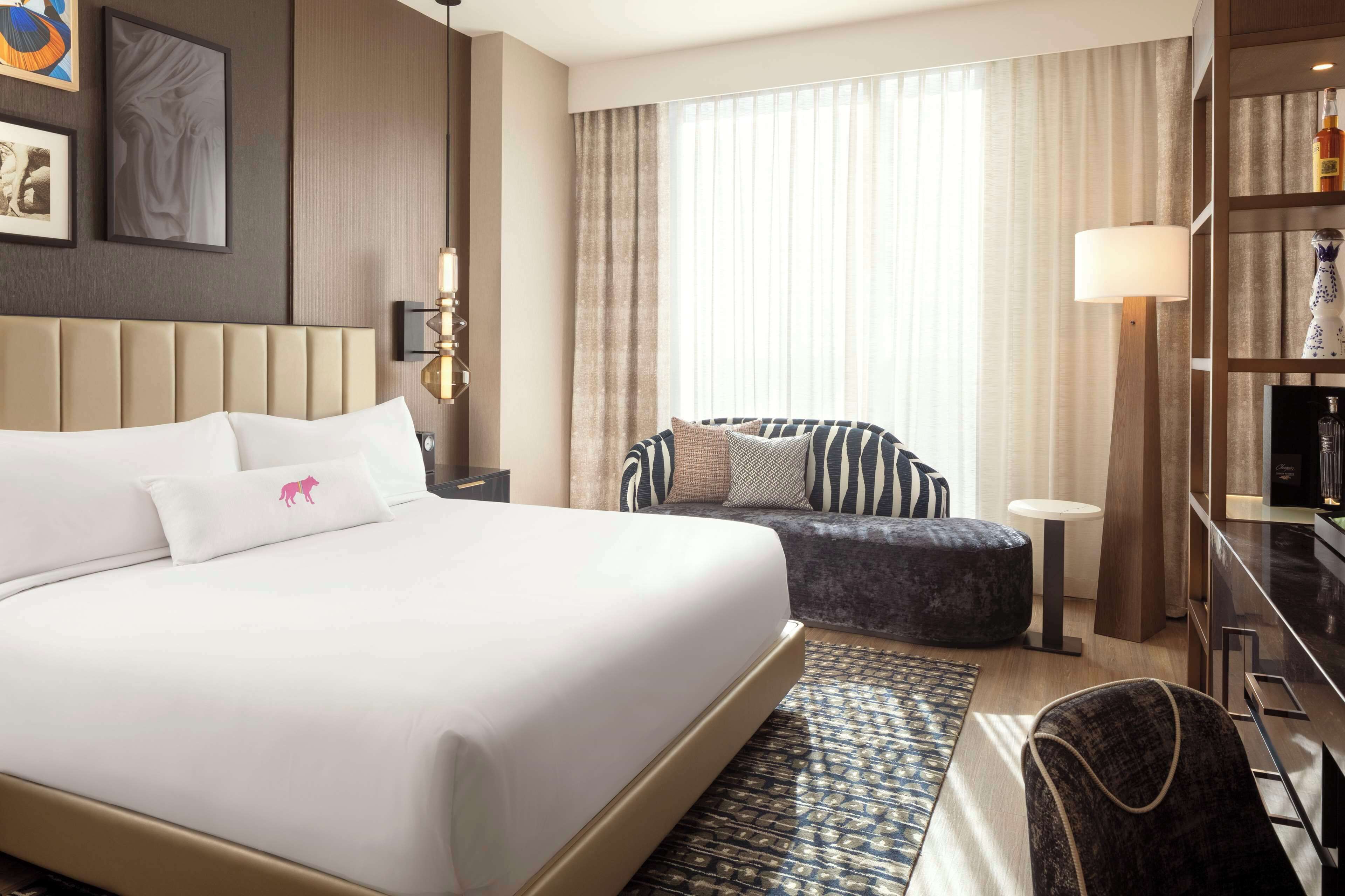 Caesars Republic Scottsdale, a Hilton Hotel