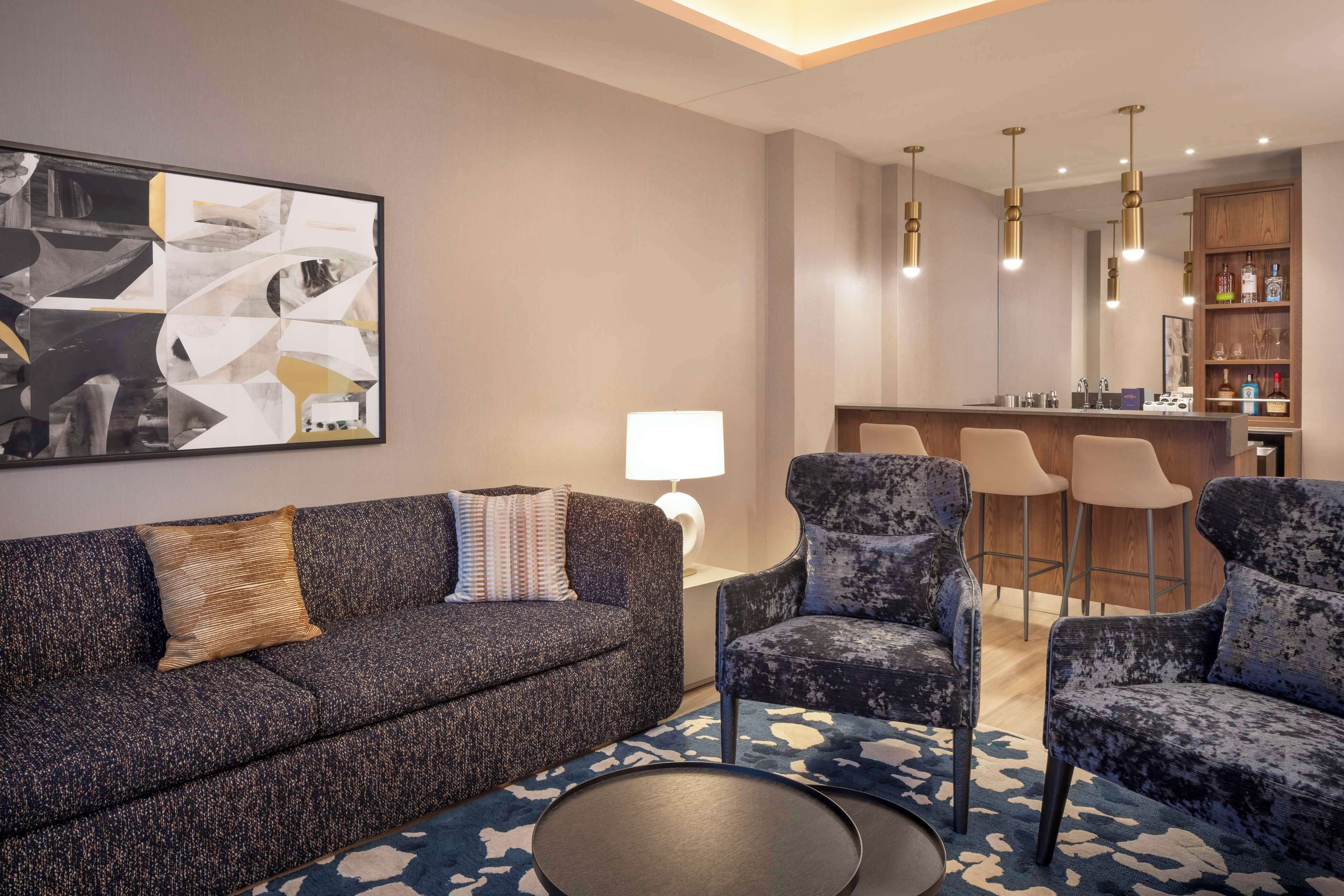 Caesars Republic Scottsdale, a Hilton Hotel