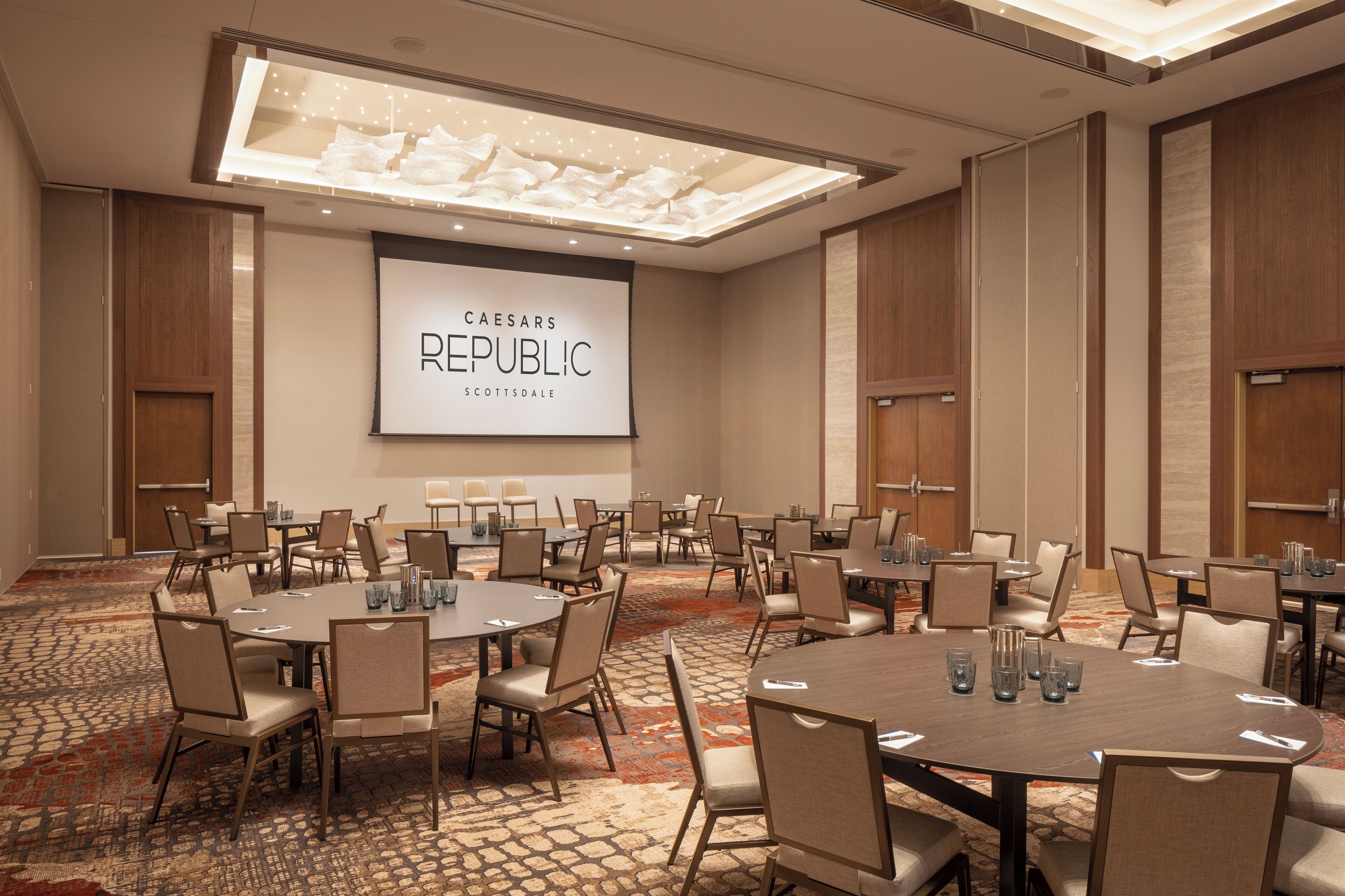 Caesars Republic Scottsdale, a Hilton Hotel