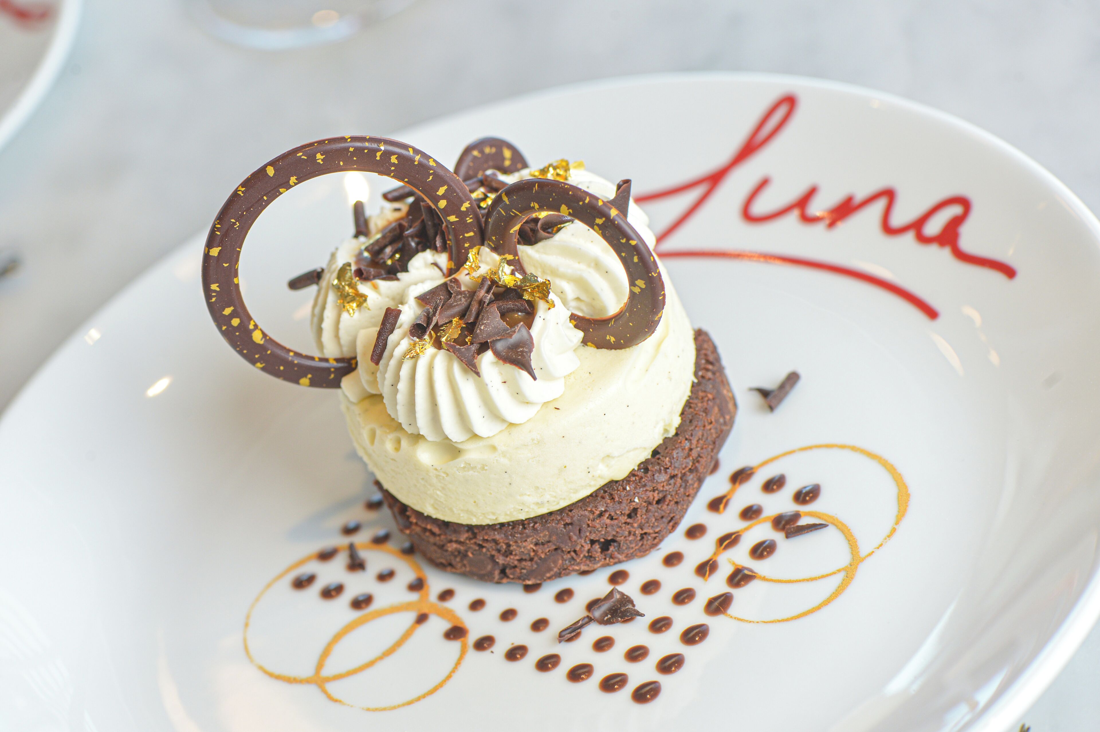 Caesars Republic Scottsdale, a Hilton Hotel