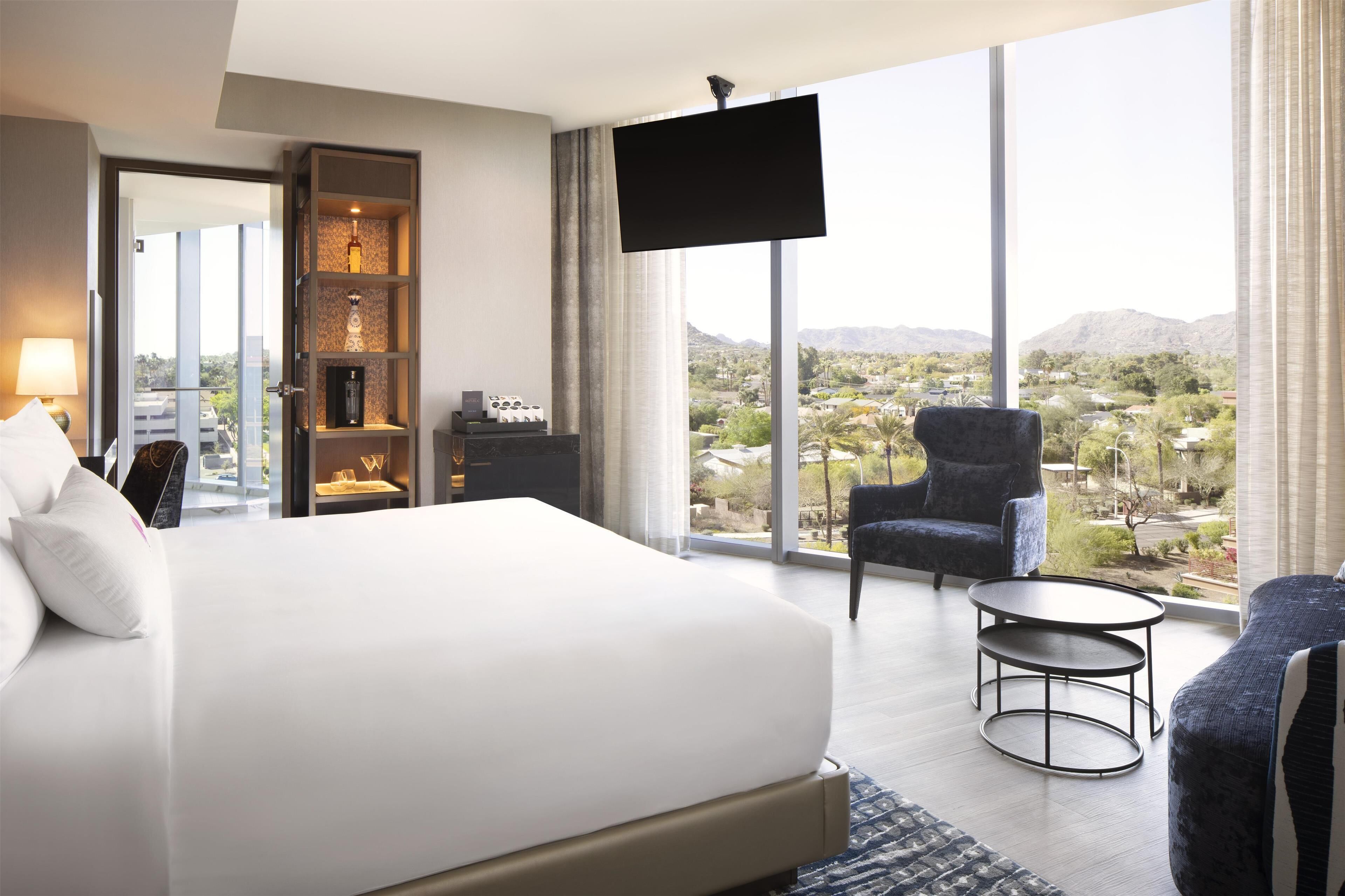 Caesars Republic Scottsdale, a Hilton Hotel