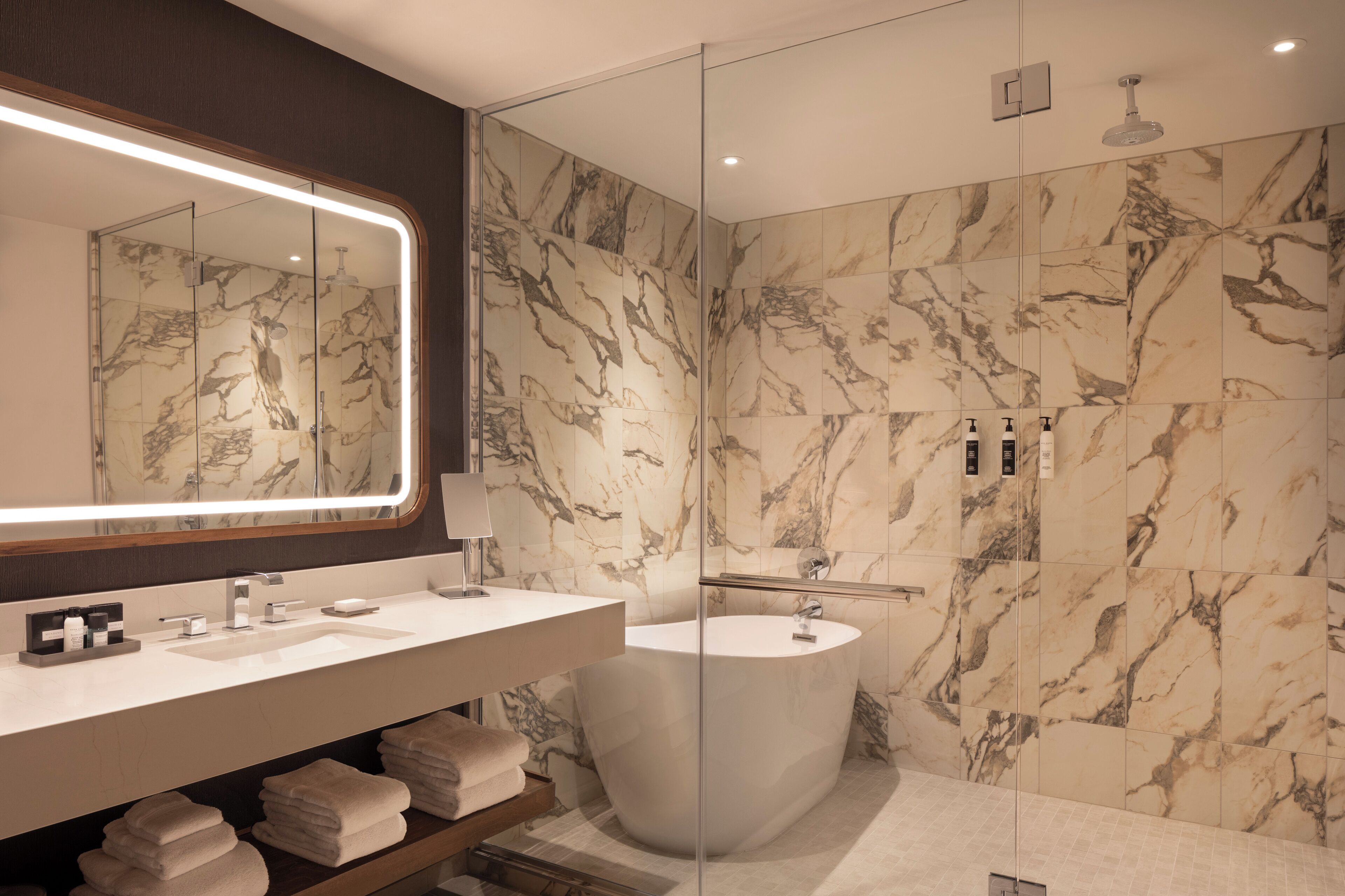 Caesars Republic Scottsdale, a Hilton Hotel