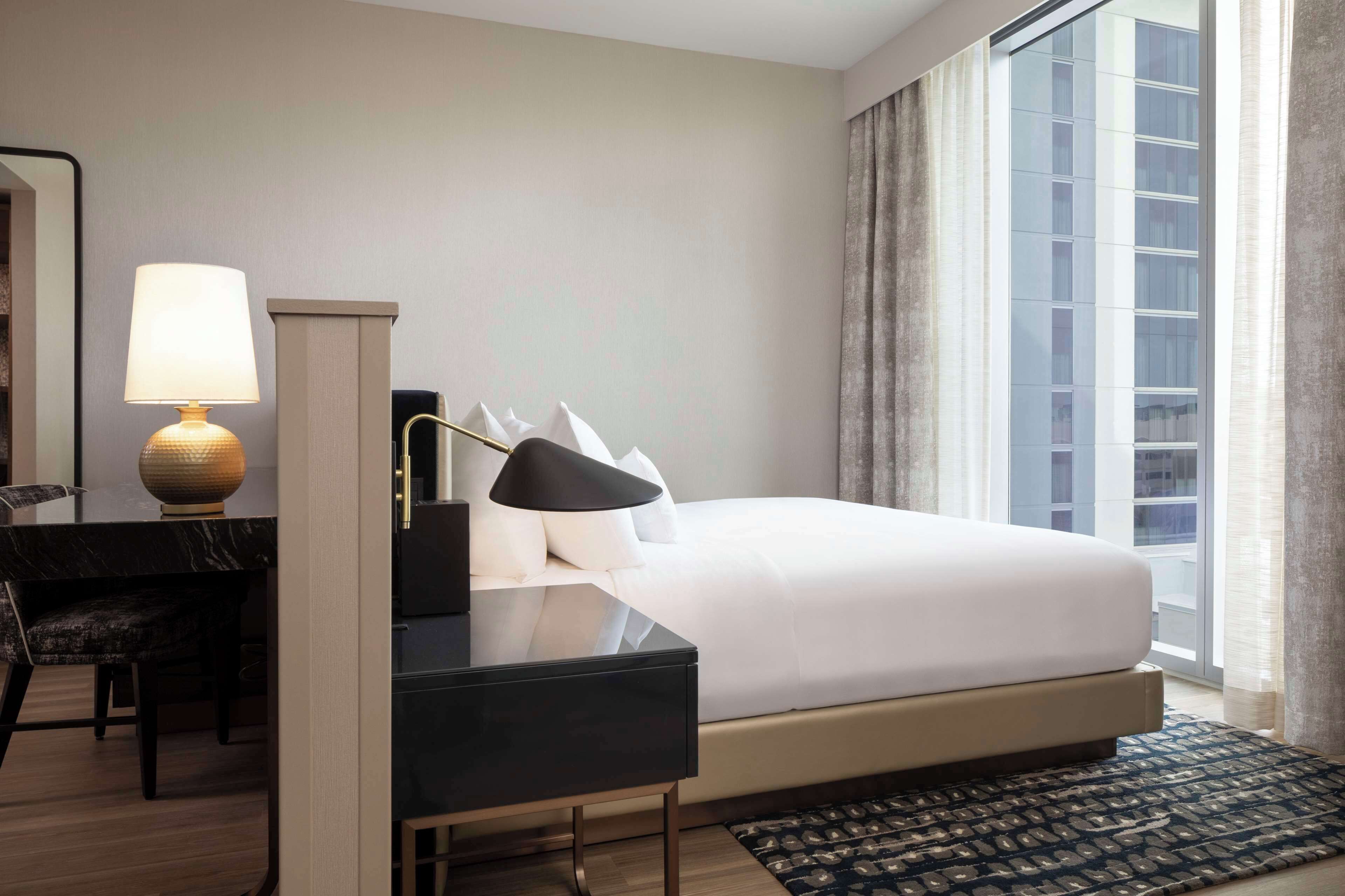 Caesars Republic Scottsdale, a Hilton Hotel