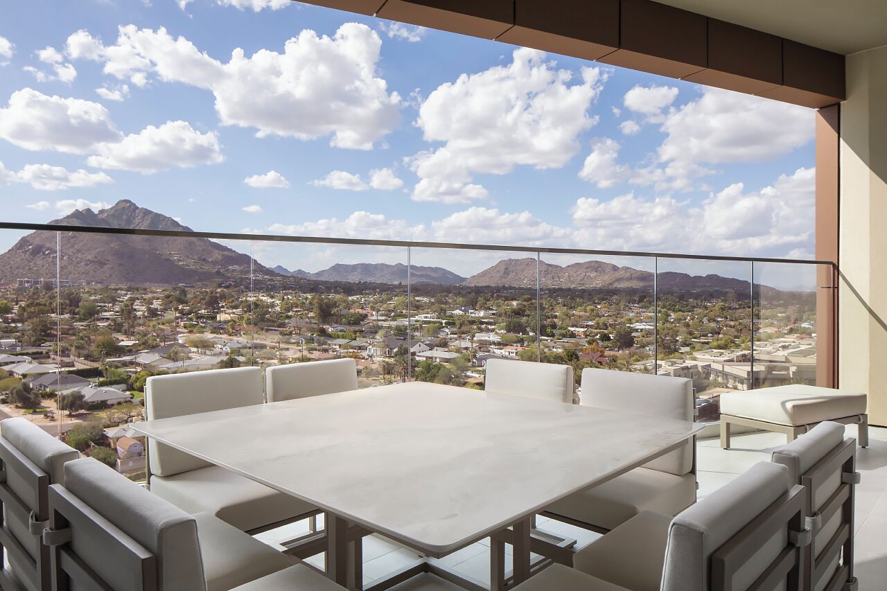 Caesars Republic Scottsdale, a Hilton Hotel