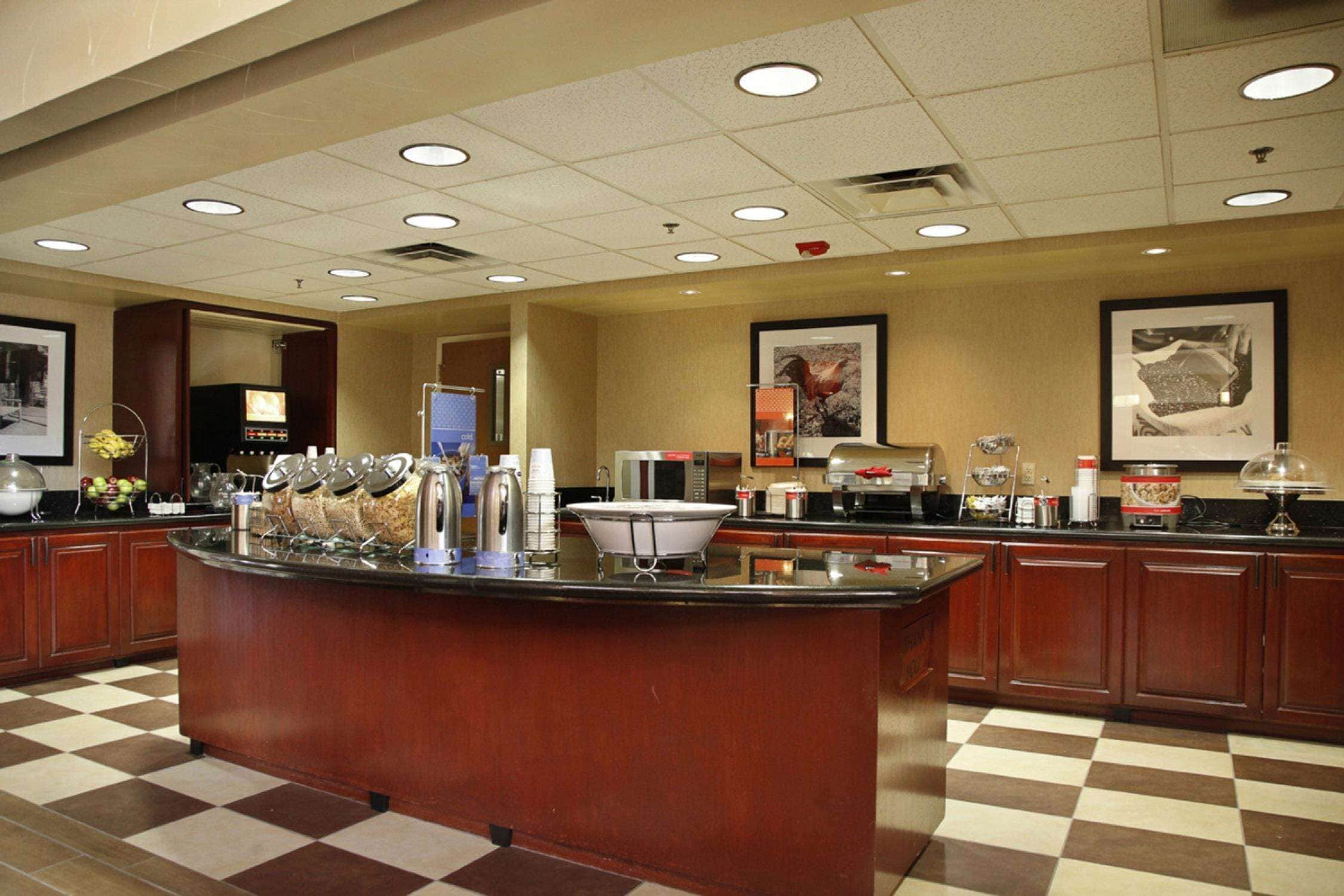 Hampton Inn & Suites Phoenix/Scottsdale Hampton Inn & Suites Phoenix/Scottsdale