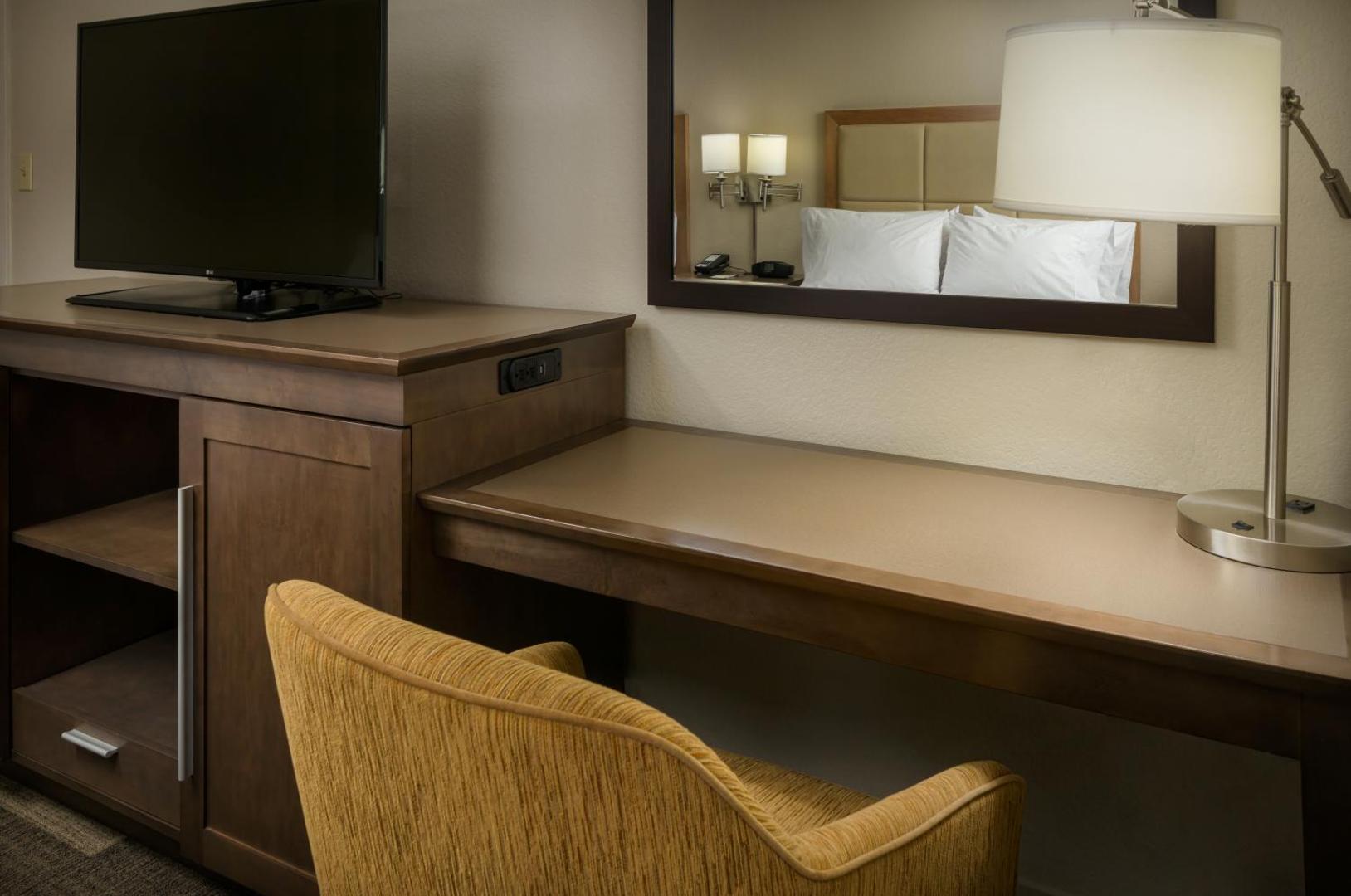 Hampton Inn & Suites Phoenix/Scottsdale Hampton Inn & Suites Phoenix/Scottsdale