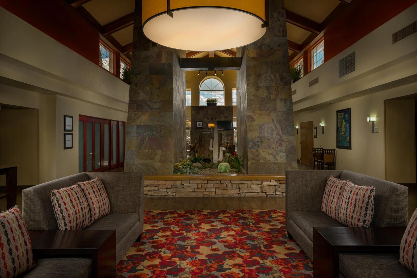 Hampton Inn & Suites Phoenix/Scottsdale Hampton Inn & Suites Phoenix/Scottsdale