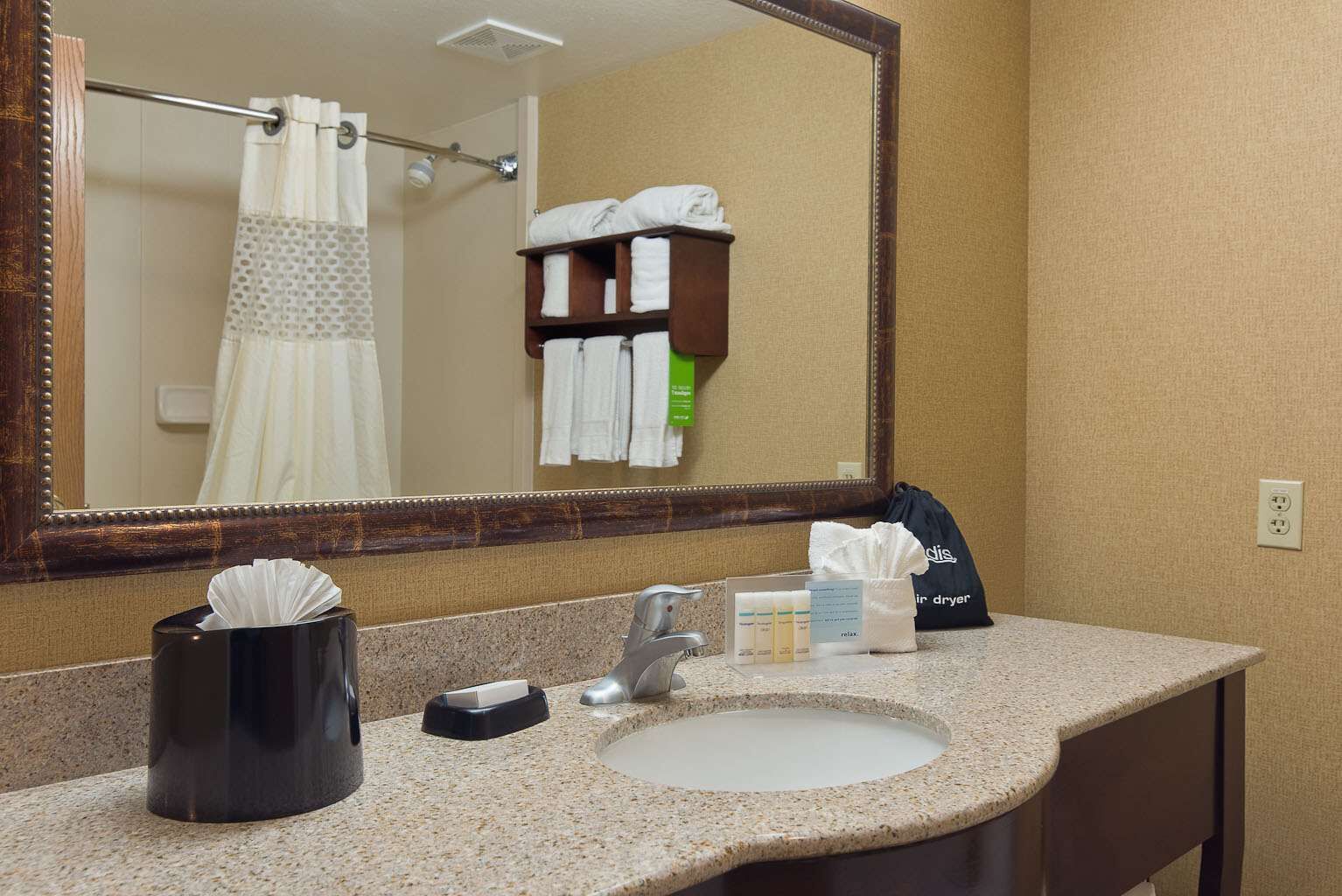 Hampton Inn & Suites Phoenix/Scottsdale Hampton Inn & Suites Phoenix/Scottsdale