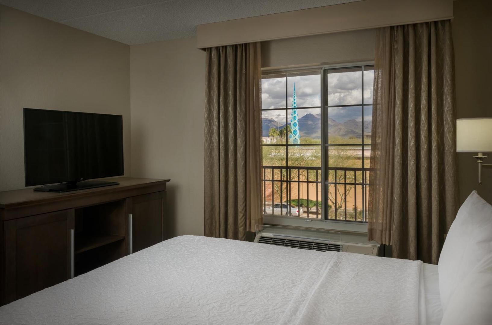 Hampton Inn & Suites Phoenix/Scottsdale Hampton Inn & Suites Phoenix/Scottsdale