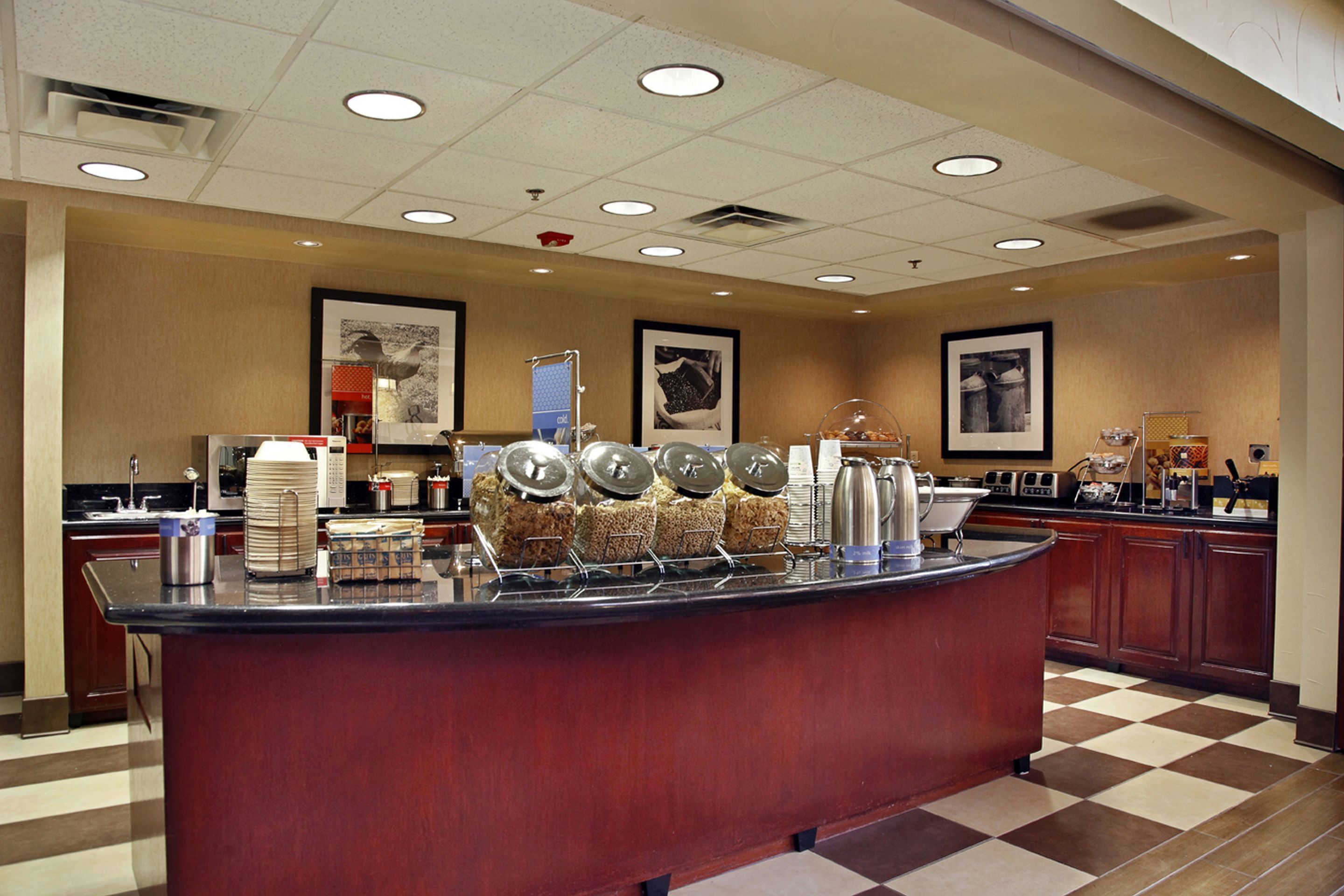 Hampton Inn & Suites Phoenix/Scottsdale Hampton Inn & Suites Phoenix/Scottsdale