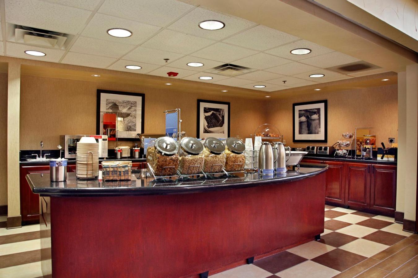 Hampton Inn & Suites Phoenix/Scottsdale Hampton Inn & Suites Phoenix/Scottsdale