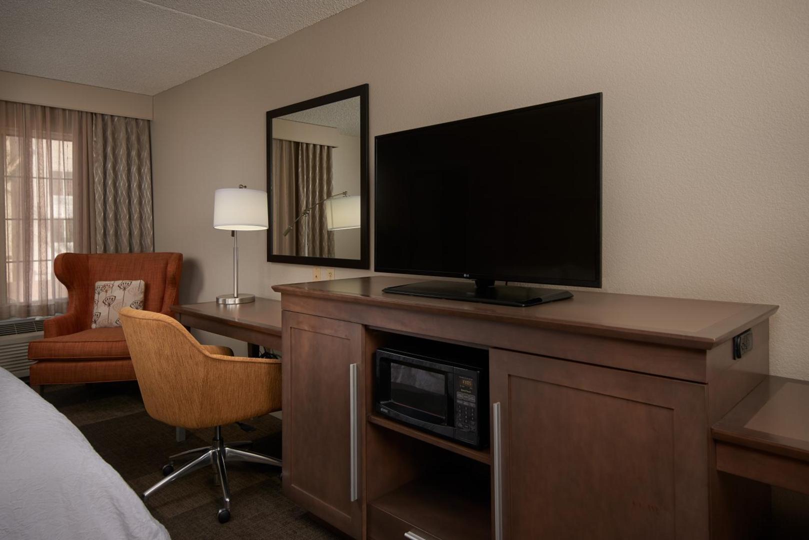 Hampton Inn & Suites Phoenix/Scottsdale Hampton Inn & Suites Phoenix/Scottsdale