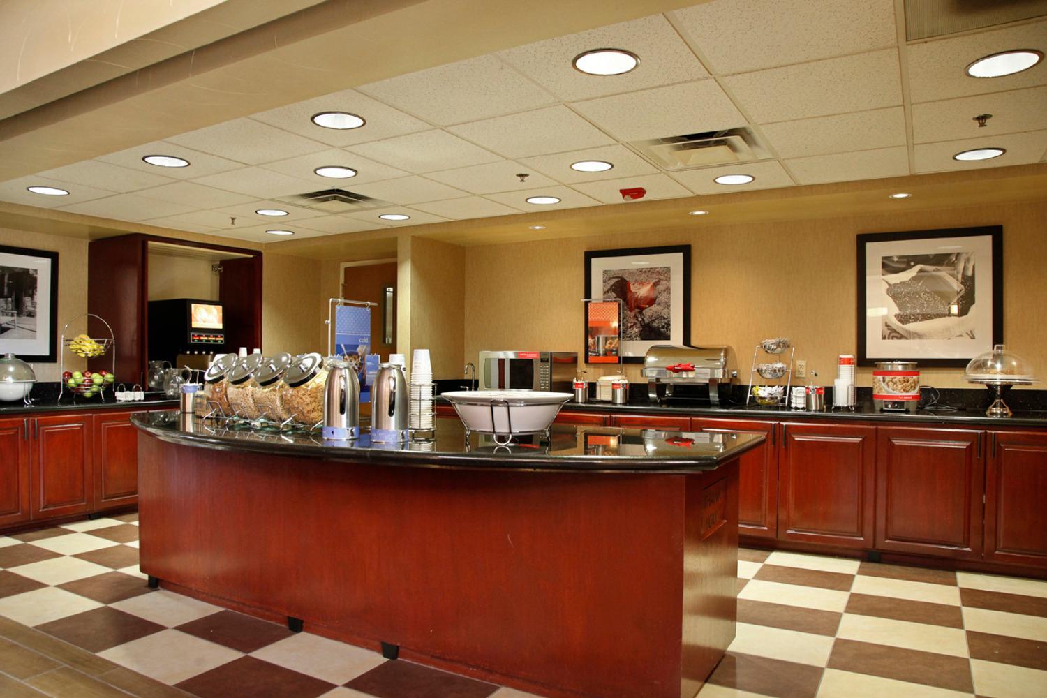 Hampton Inn & Suites Phoenix/Scottsdale Hampton Inn & Suites Phoenix/Scottsdale