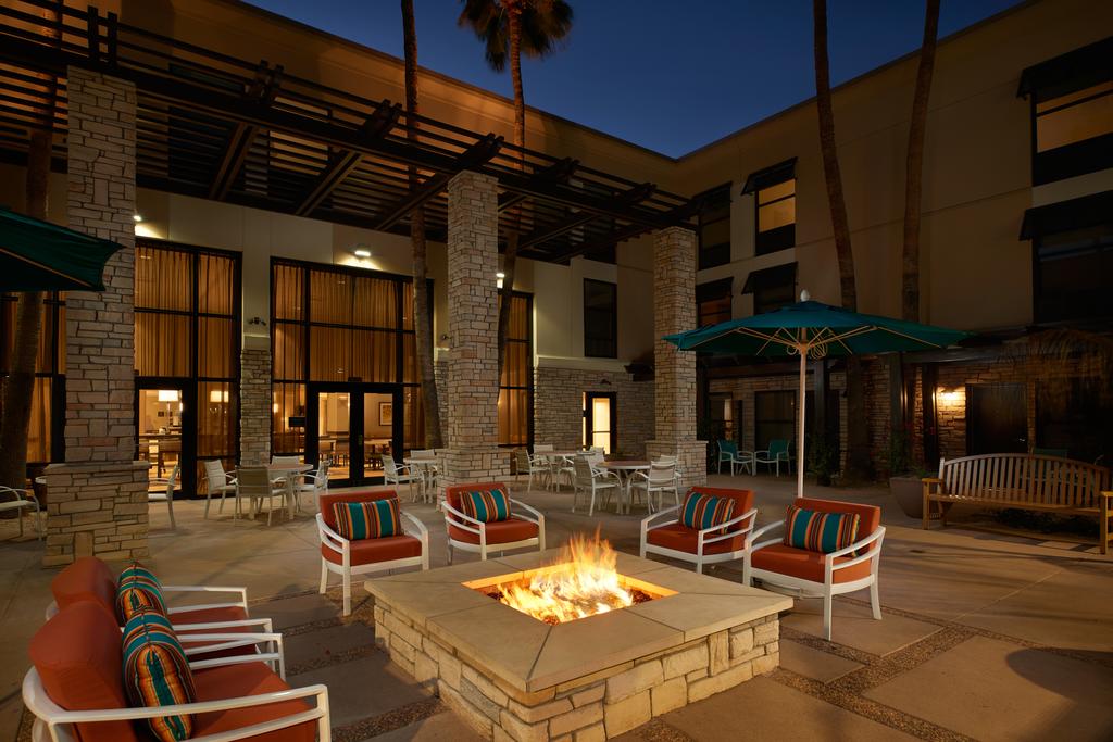 Hampton Inn & Suites Phoenix/Scottsdale on Shea Boulevard Hampton Inn & Suites Phoenix/Scottsdale on Shea Boulevard