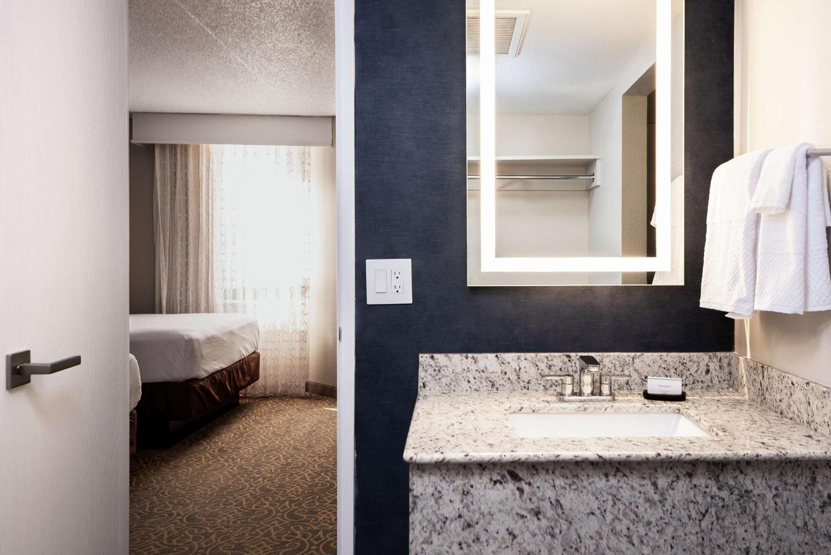 Embassy Suites by Hilton Tucson East Embassy Suites by Hilton Tucson East