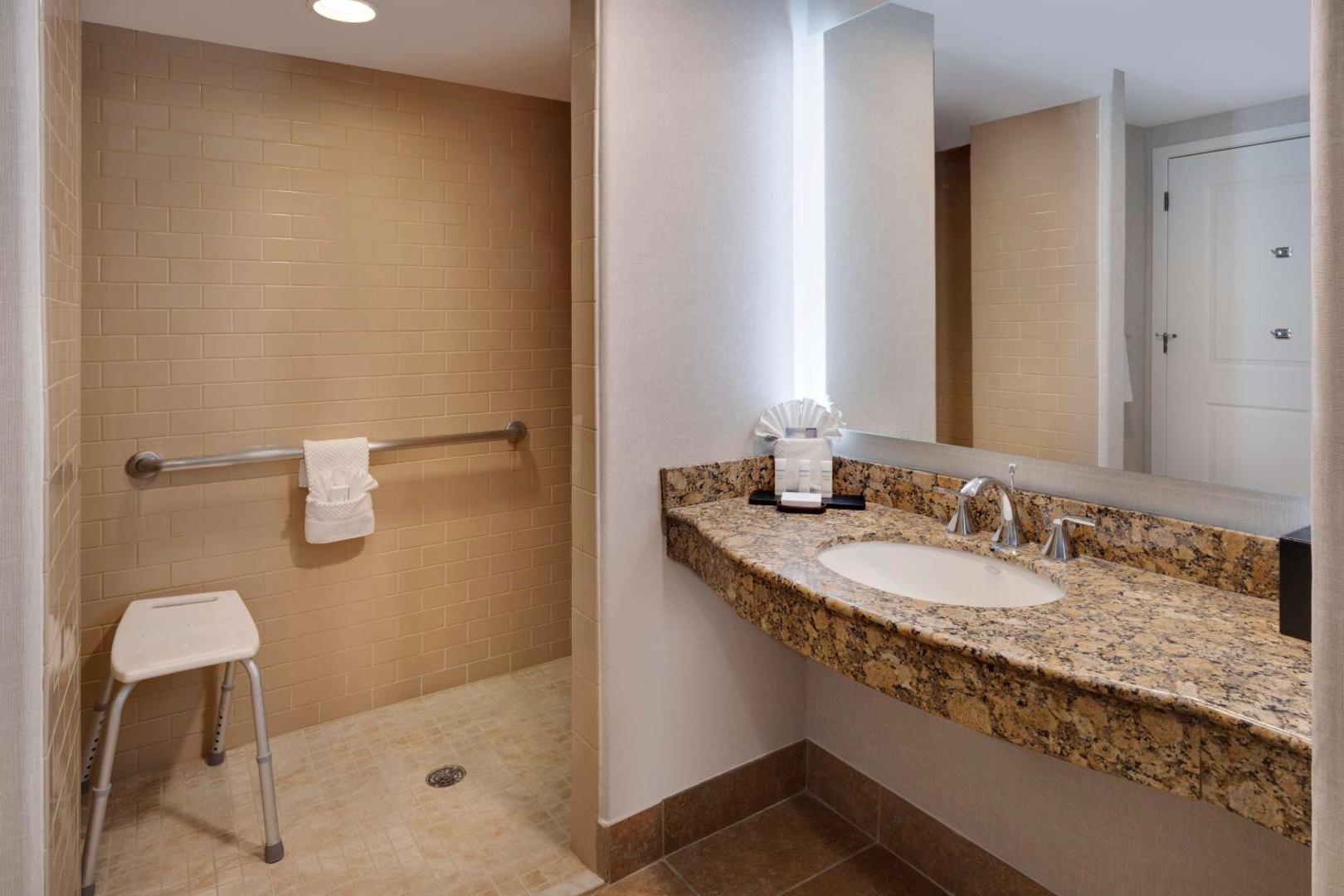 Embassy Suites by Hilton Tucson Paloma Village Embassy Suites by Hilton Tucson Paloma Village