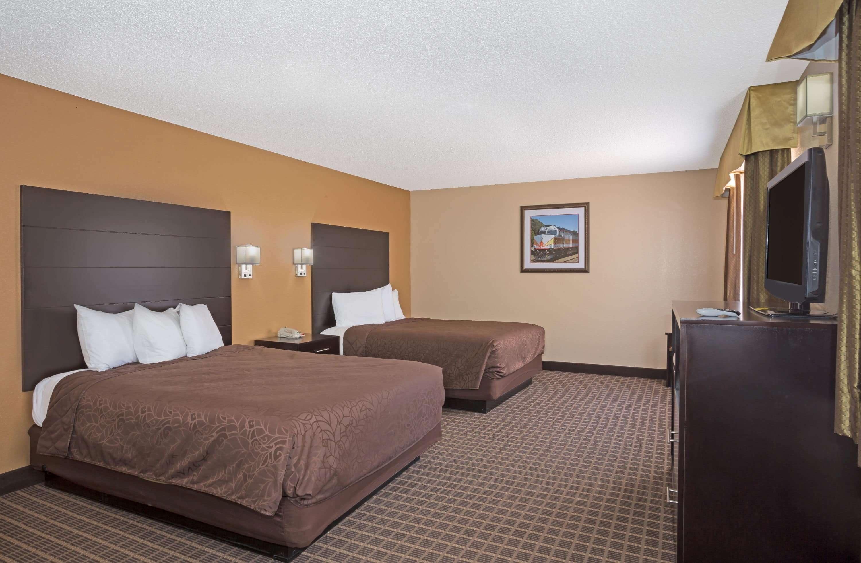 Howard Johnson by Wyndham Williams Howard Johnson by Wyndham Williams