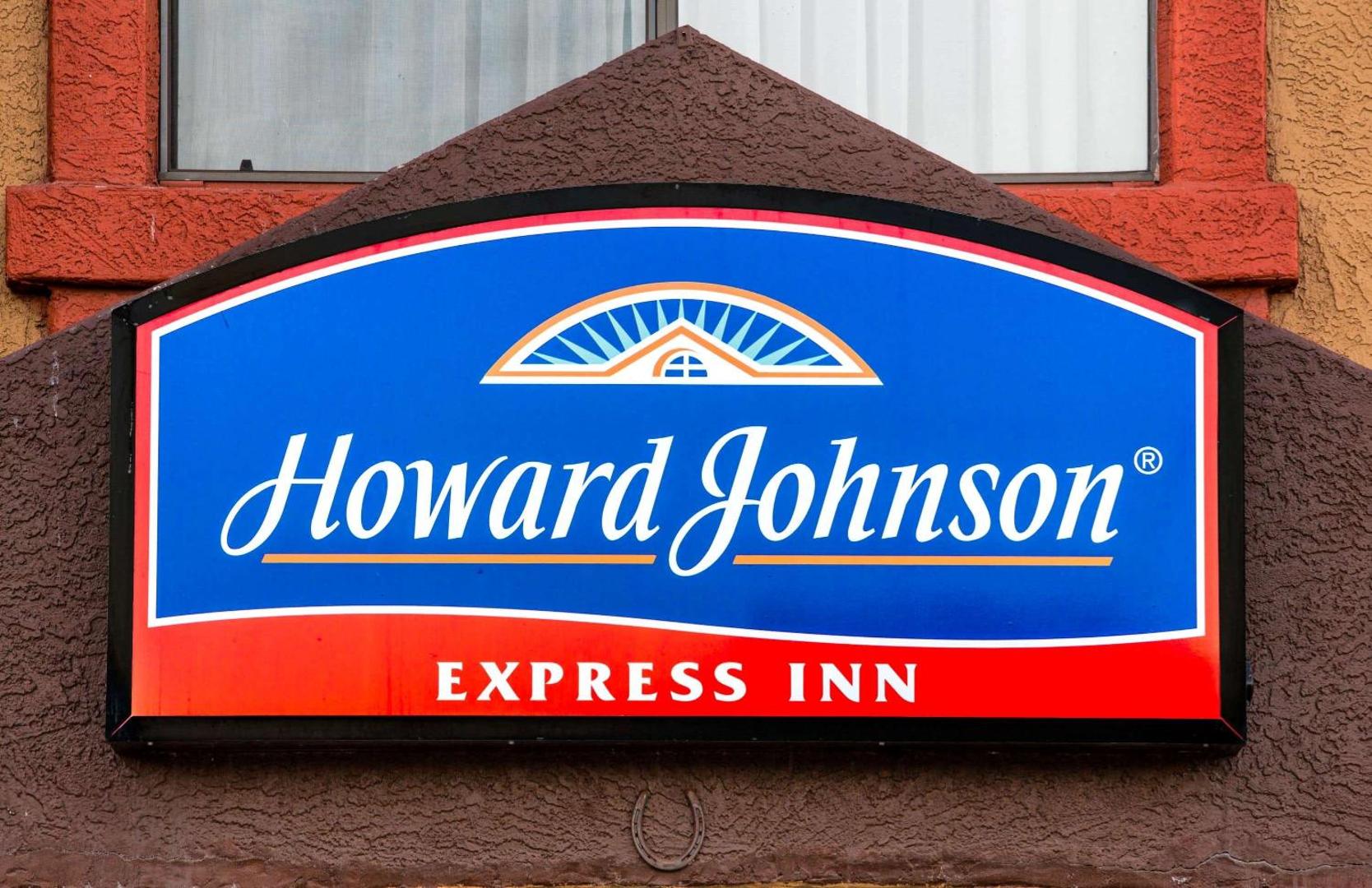 Howard Johnson by Wyndham Williams Howard Johnson by Wyndham Williams