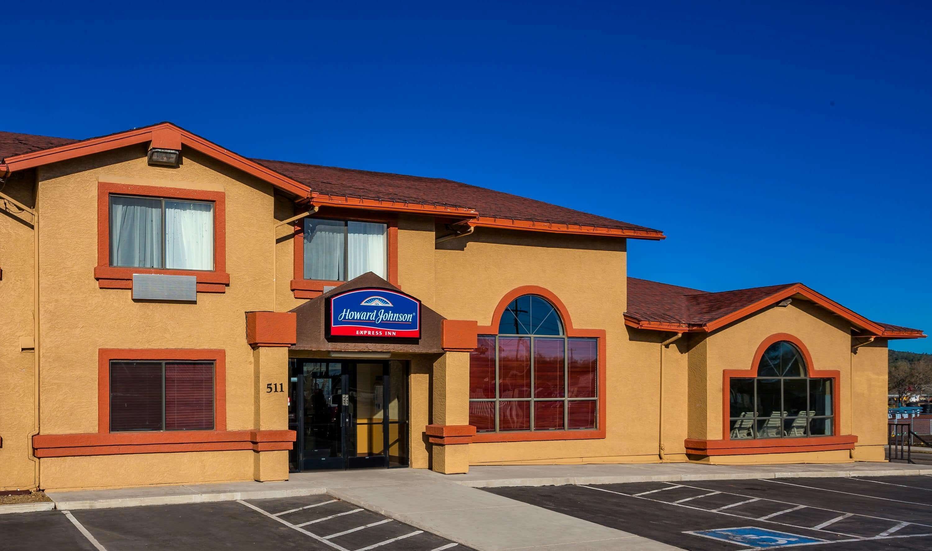 Howard Johnson by Wyndham Williams Howard Johnson by Wyndham Williams