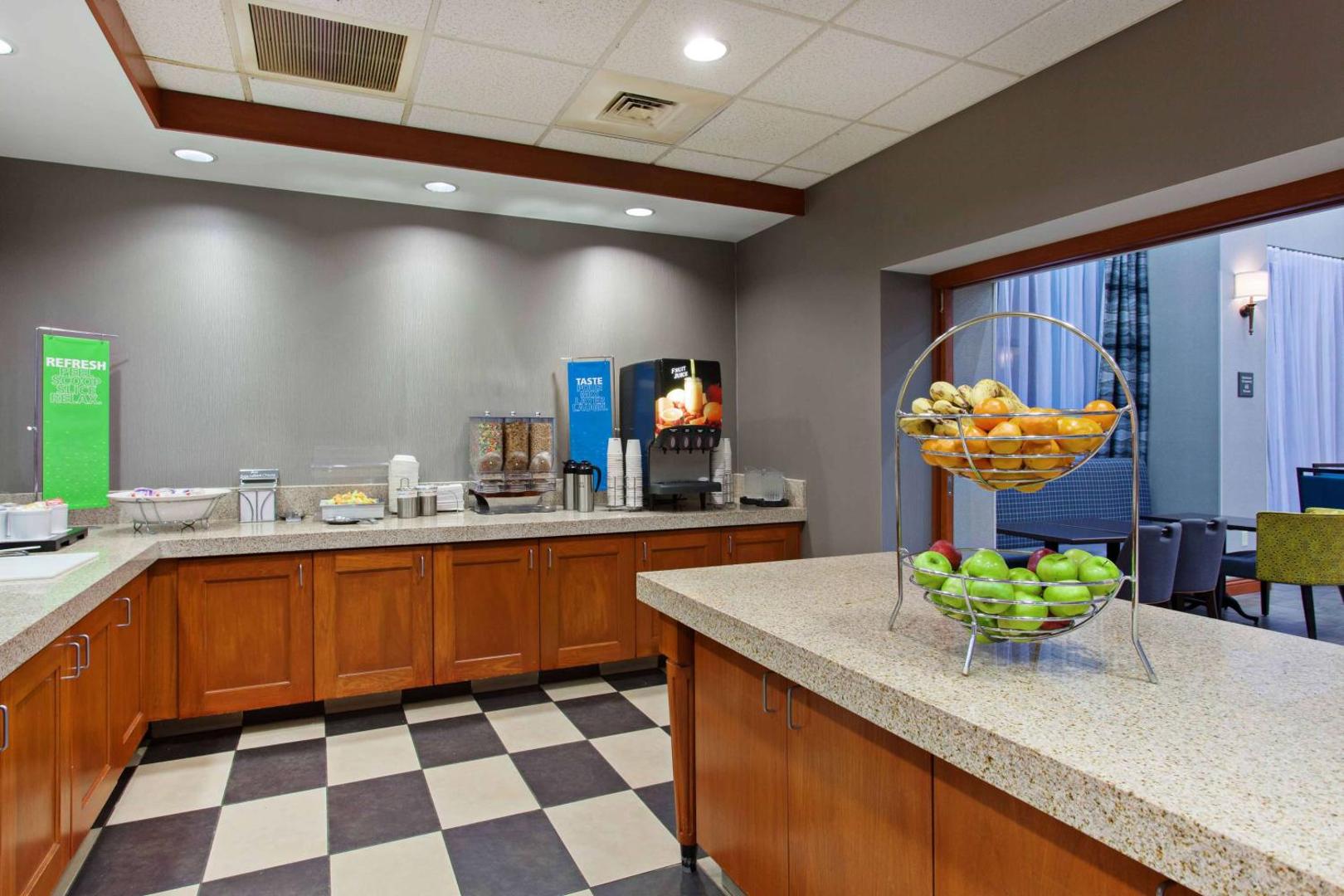 Hampton Inn & Suites Clovis Hampton Inn & Suites Clovis