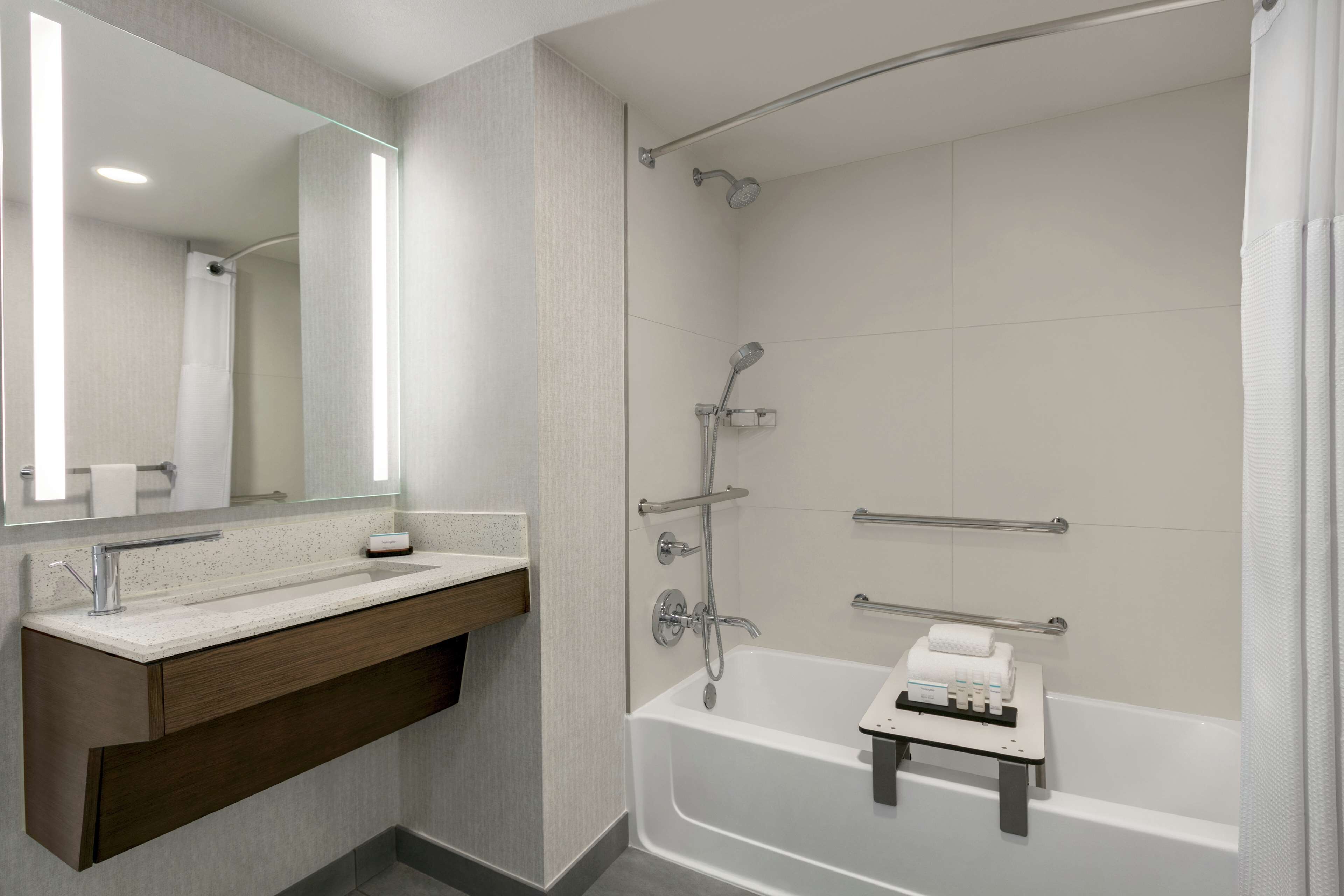 Embassy Suites by Hilton Los Angeles Downey Embassy Suites by Hilton Los Angeles Downey
