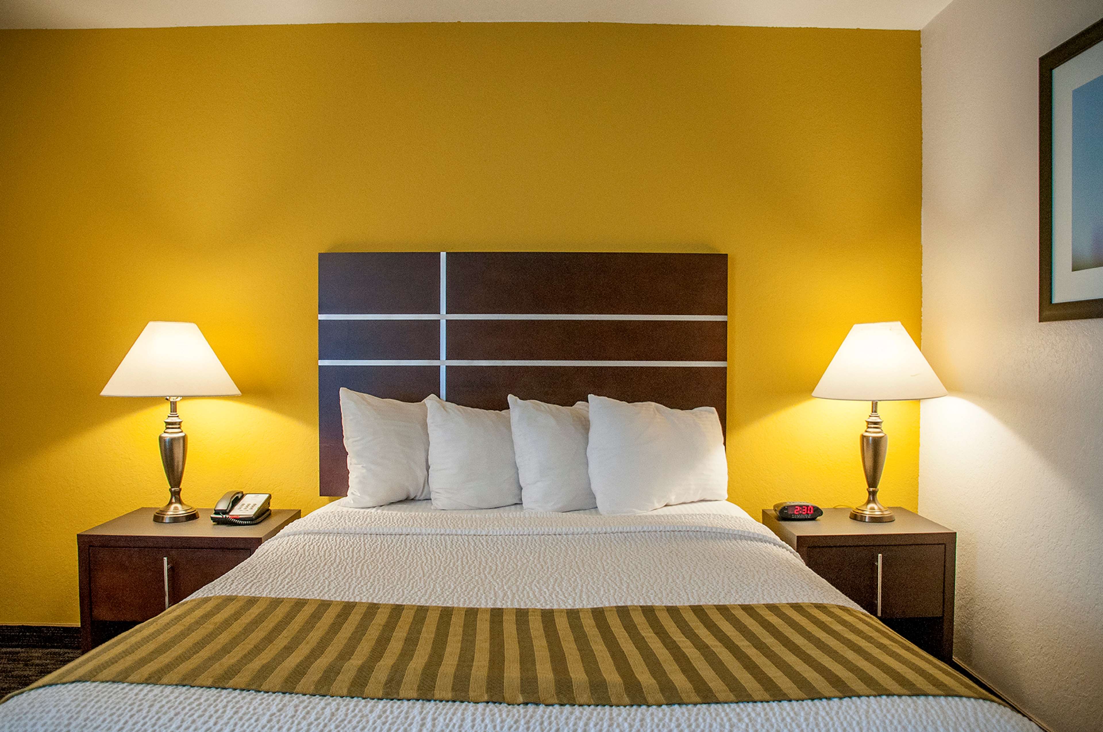 Best Western Village Inn Best Western Village Inn