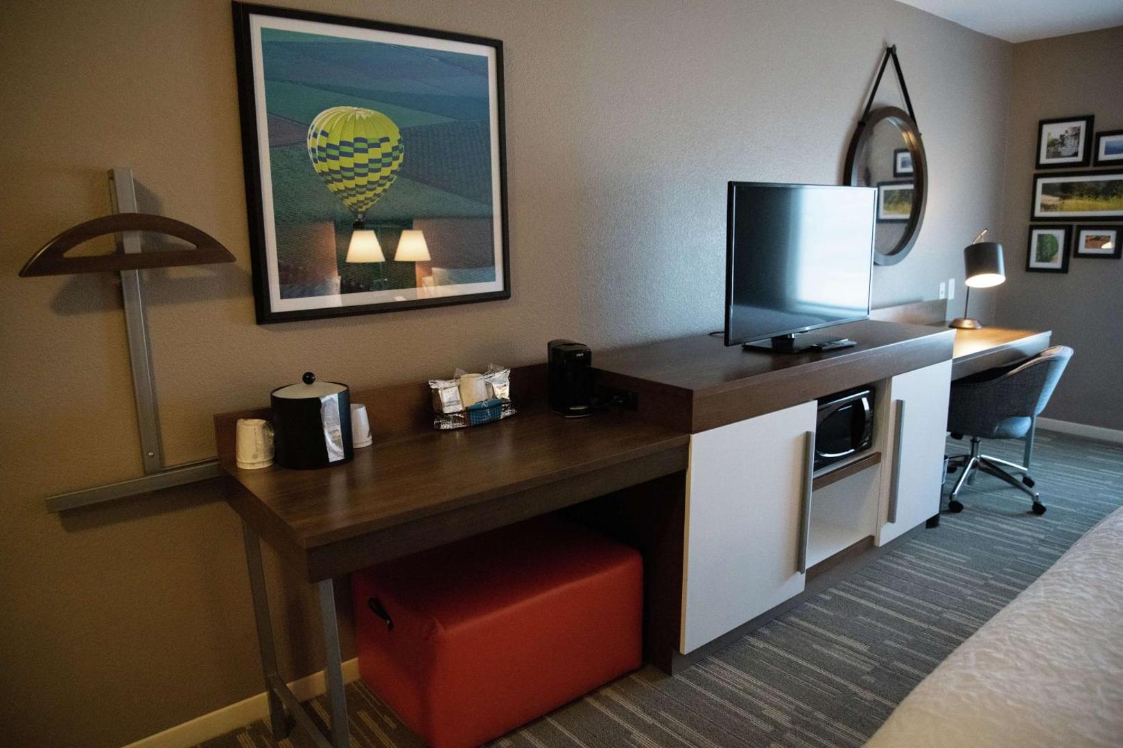 Hampton Inn & Suites Fresno Hampton Inn & Suites Fresno