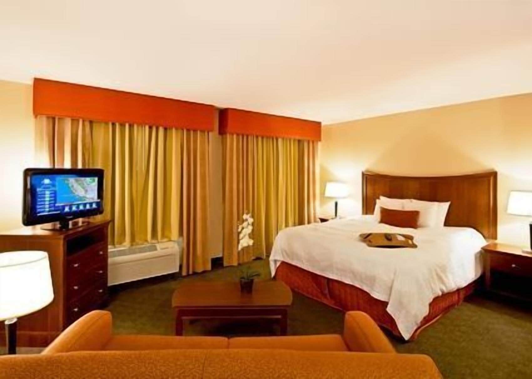 Hampton Inn & Suites Fresno Hampton Inn & Suites Fresno