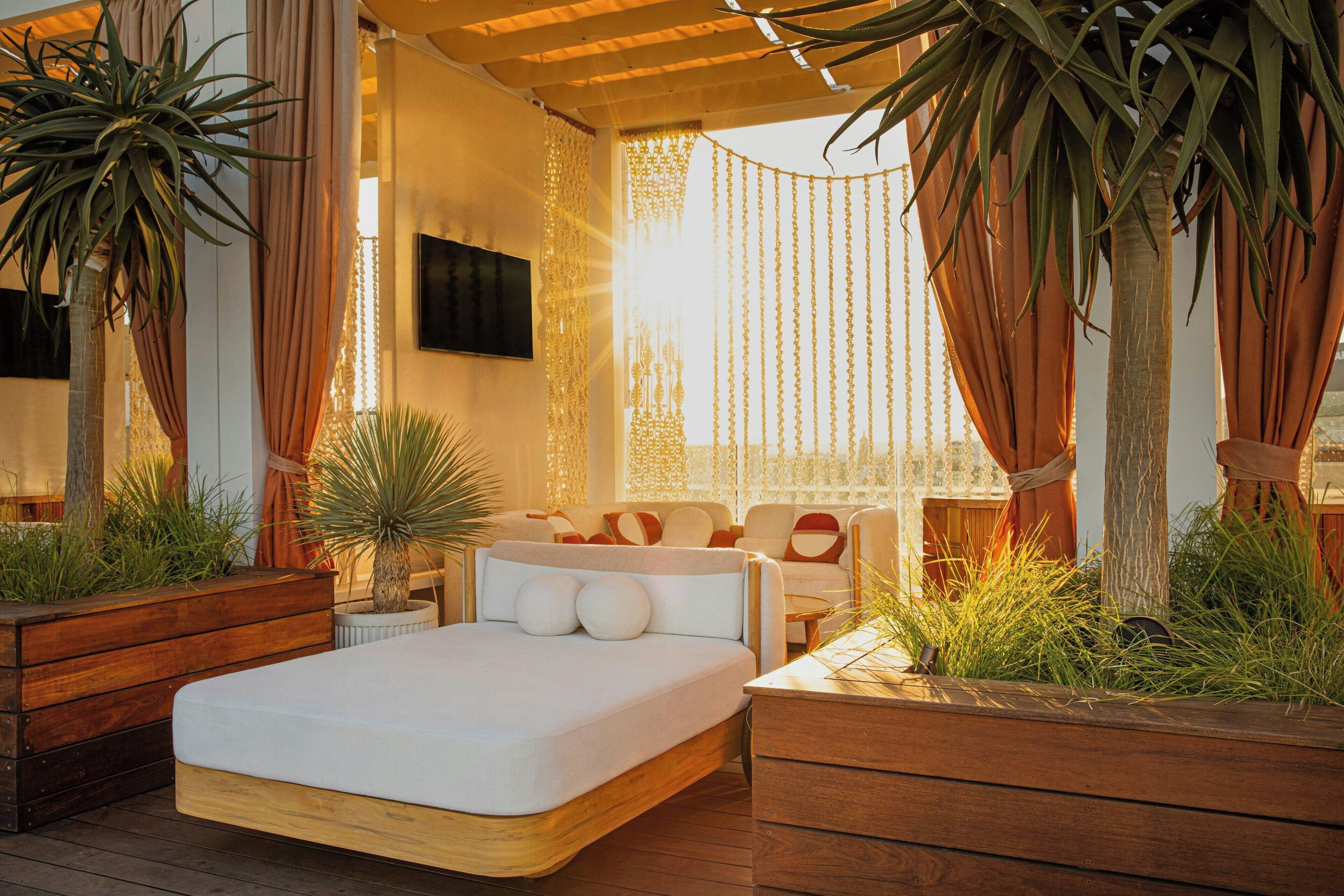 W Hollywood W Hollywood