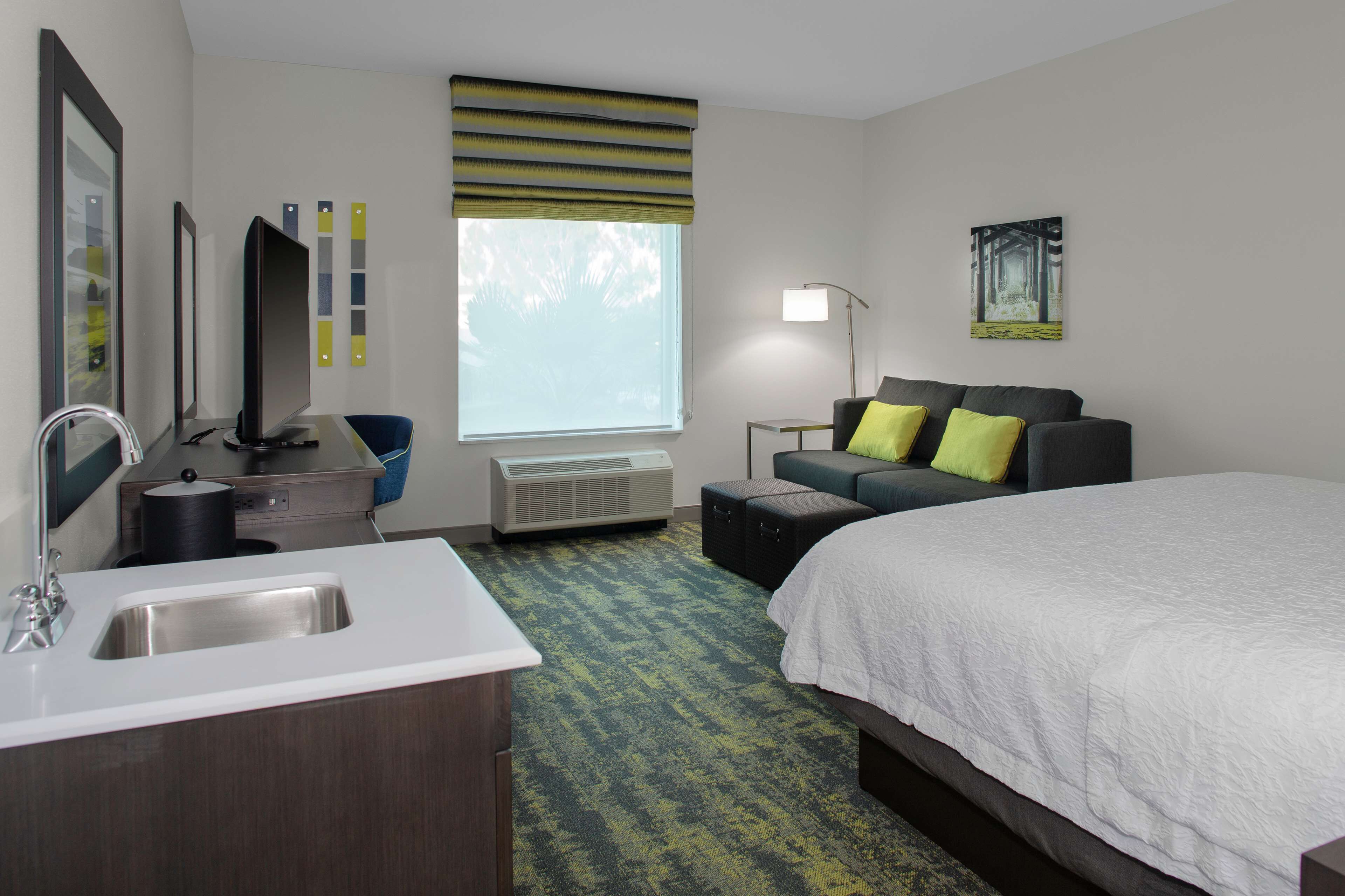 Hampton Inn & Suites Irvine Orange County Airport Hampton Inn & Suites Irvine Orange County Airport