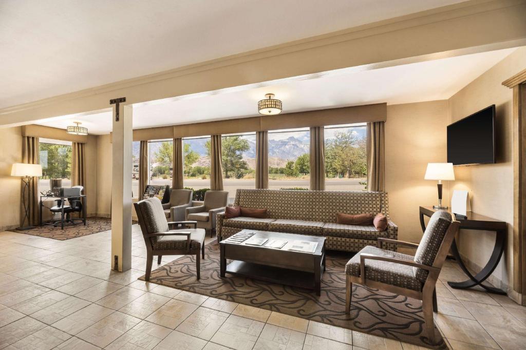 Best Western Plus Frontier Motel Best Western Plus Frontier Motel