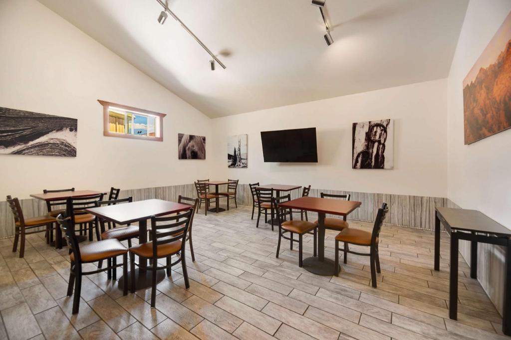 Best Western Plus Frontier Motel Best Western Plus Frontier Motel