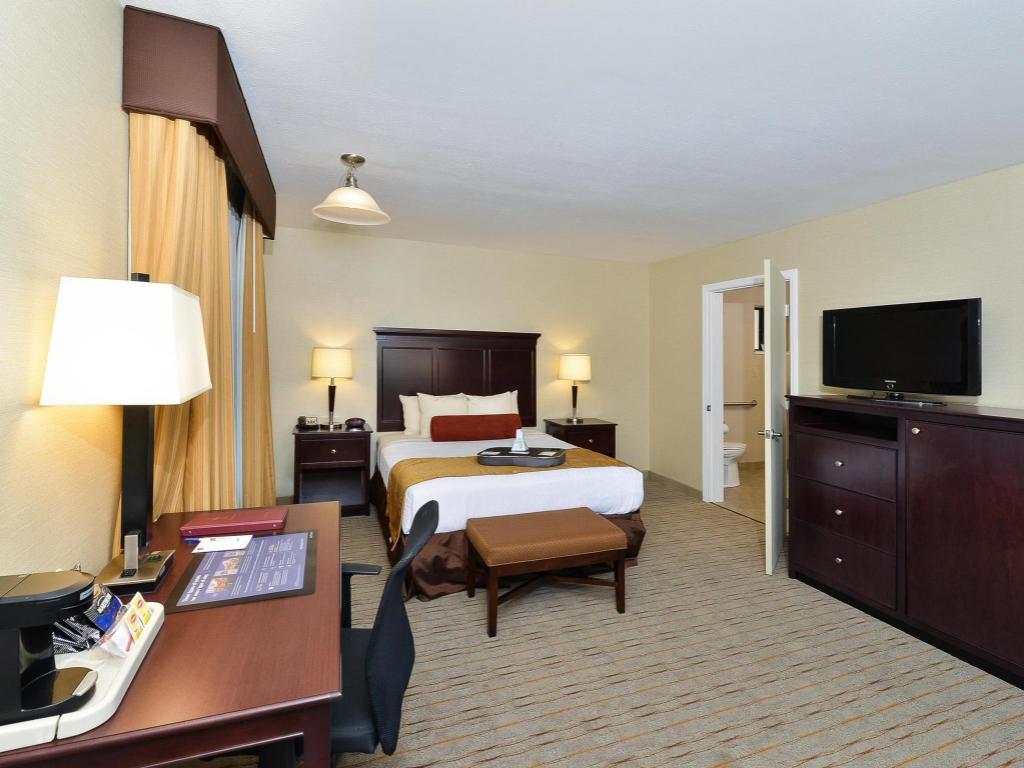 Best Western Plus Frontier Motel Best Western Plus Frontier Motel
