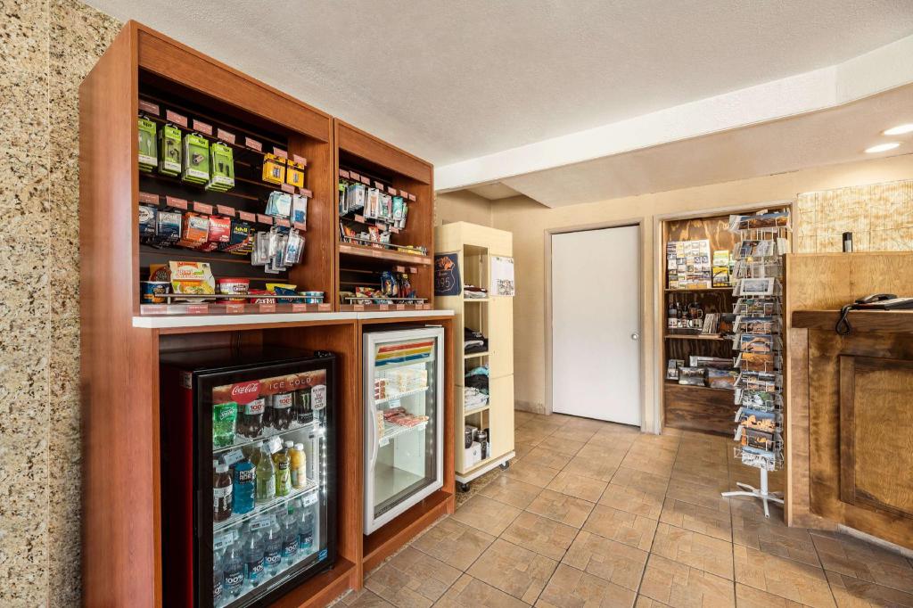 Best Western Plus Frontier Motel Best Western Plus Frontier Motel