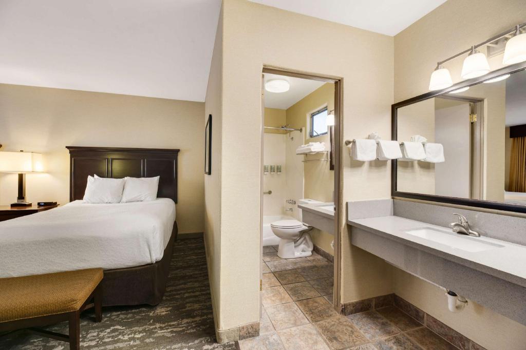 Best Western Plus Frontier Motel Best Western Plus Frontier Motel