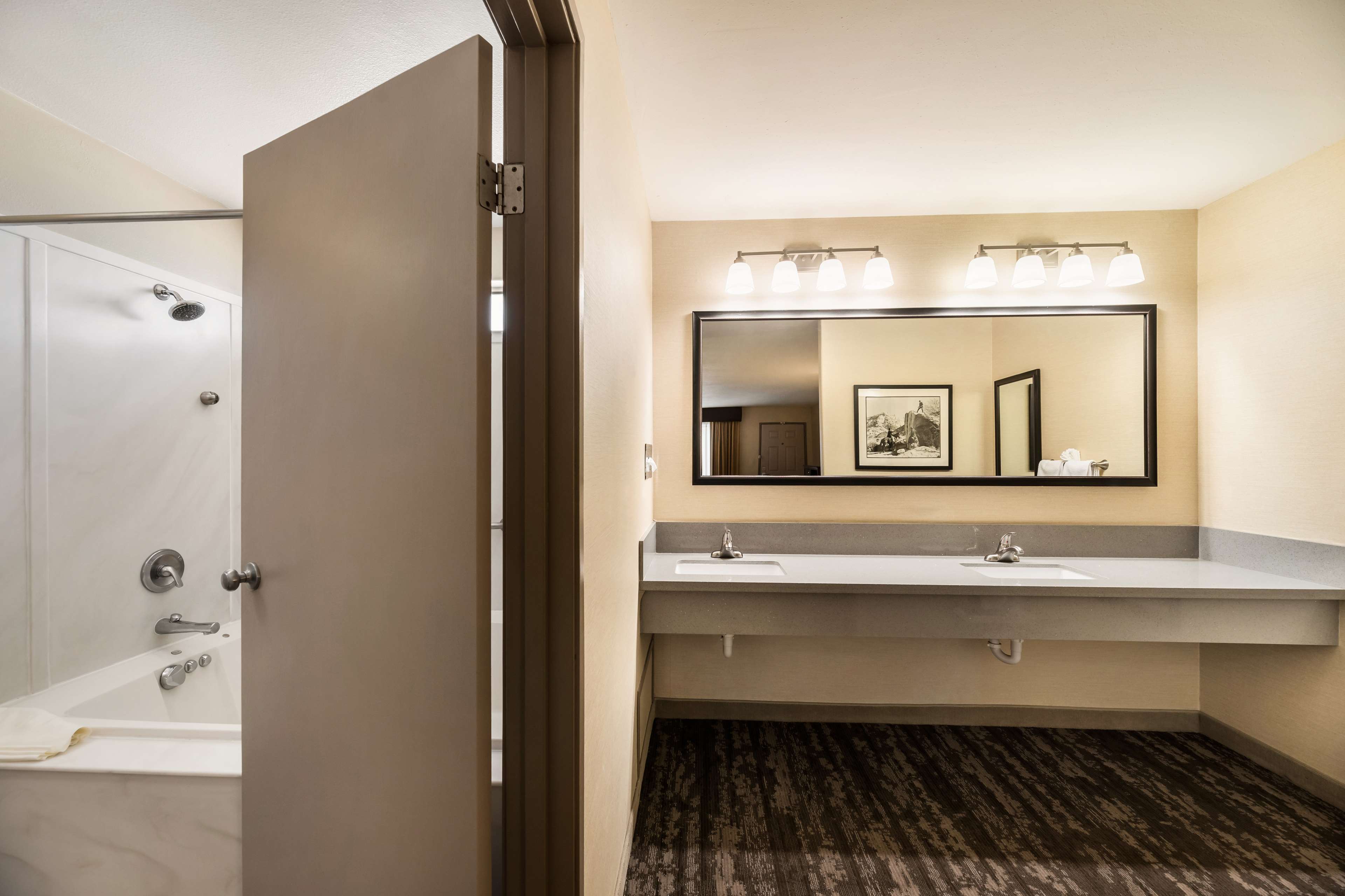 Best Western Plus Frontier Motel Best Western Plus Frontier Motel