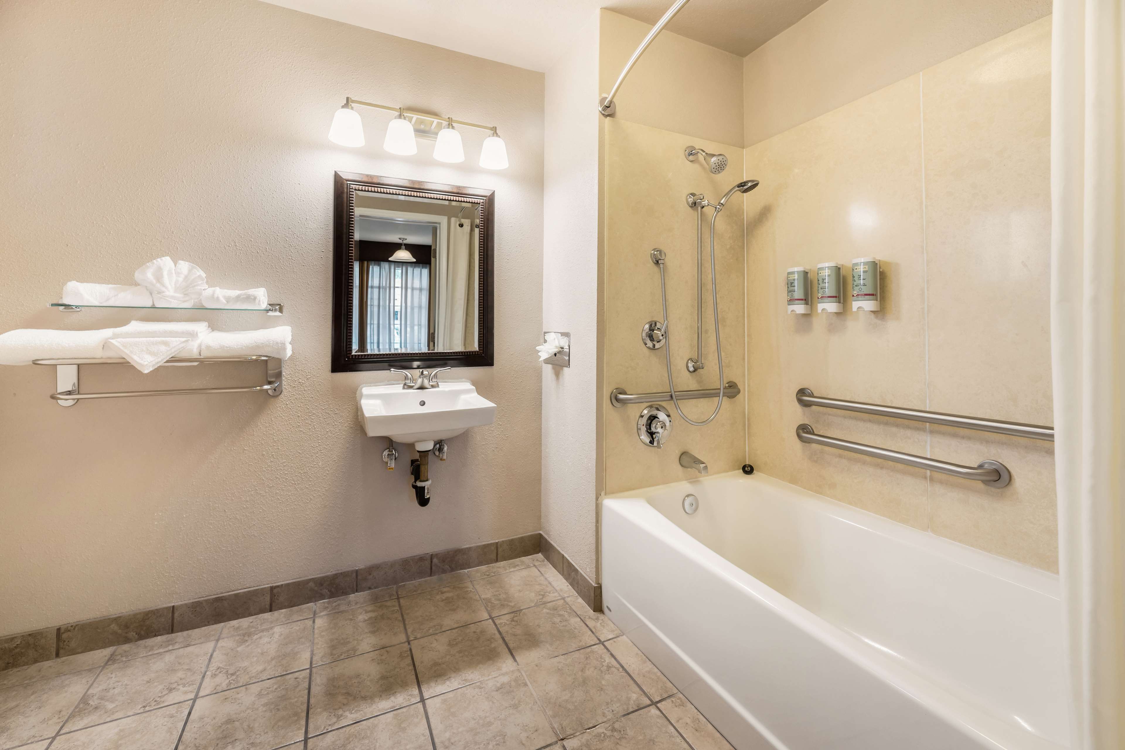 Best Western Plus Frontier Motel Best Western Plus Frontier Motel