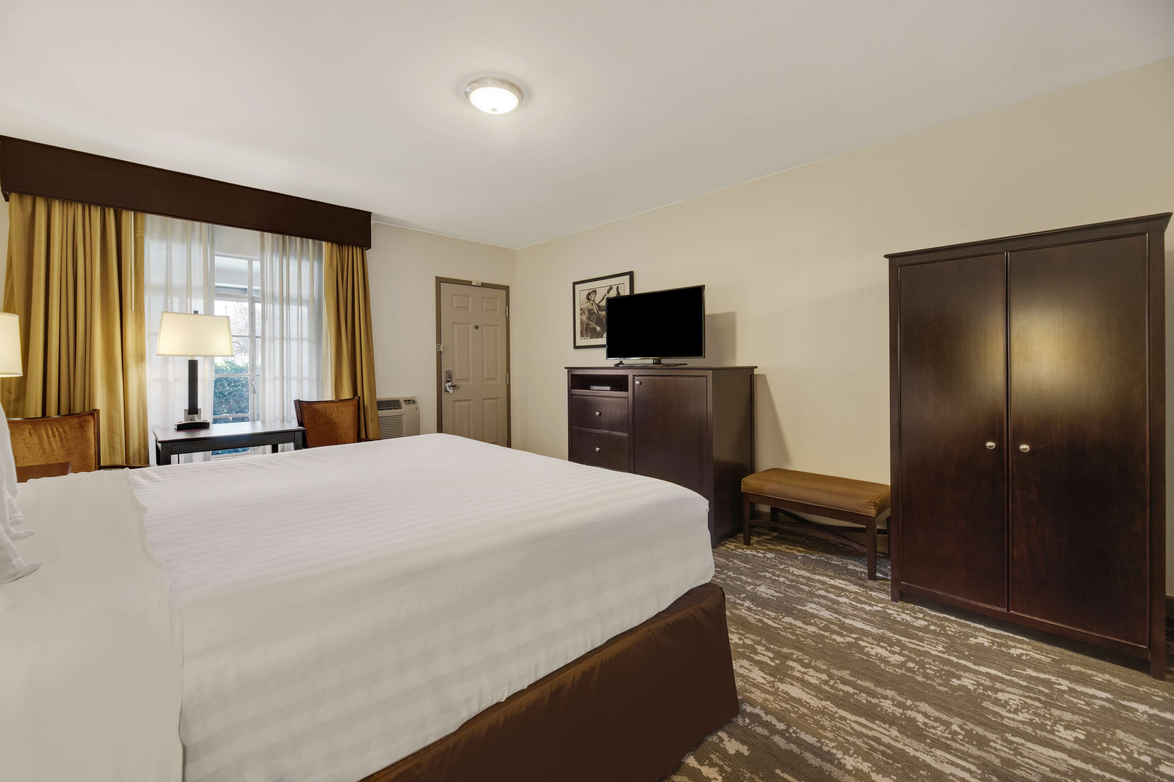 Best Western Plus Frontier Motel Best Western Plus Frontier Motel