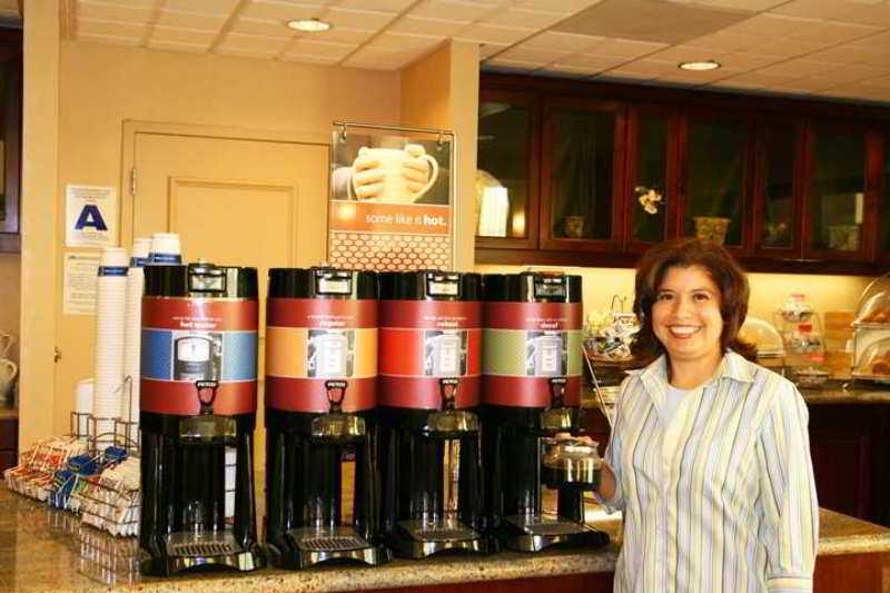 Hampton Inn & Suites Palm Desert Hampton Inn & Suites Palm Desert