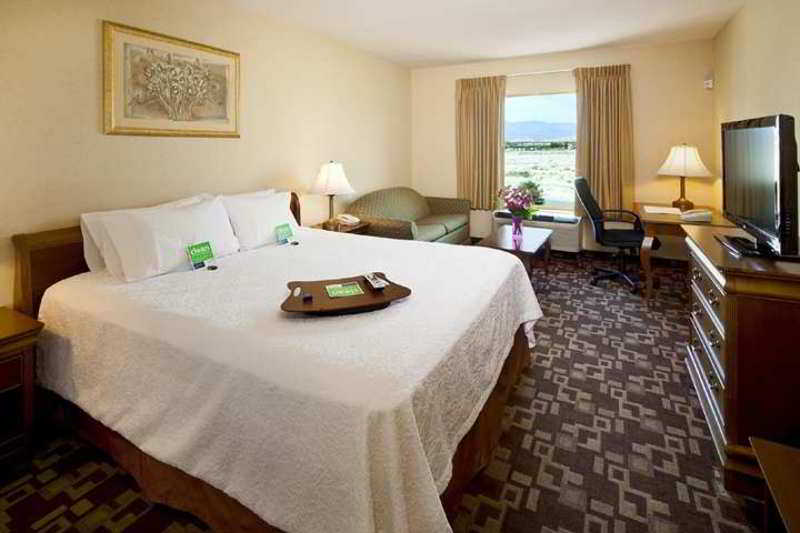 Hampton Inn & Suites Palm Desert Hampton Inn & Suites Palm Desert
