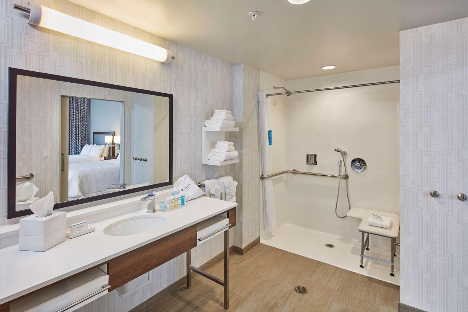 Hampton Inn & Suites Sacramento at Csus Hampton Inn & Suites Sacramento at Csus