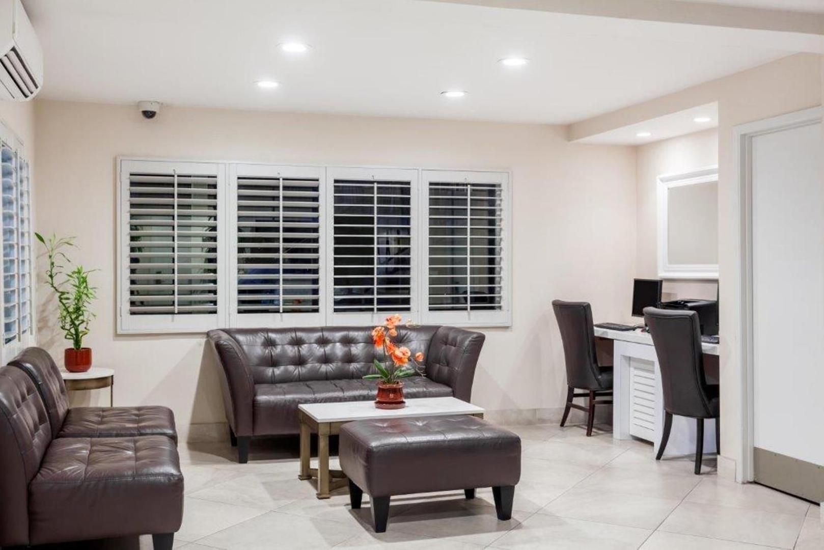 Days Inn by Wyndham San Diego Hotel Circle Days Inn by Wyndham San Diego Hotel Circle