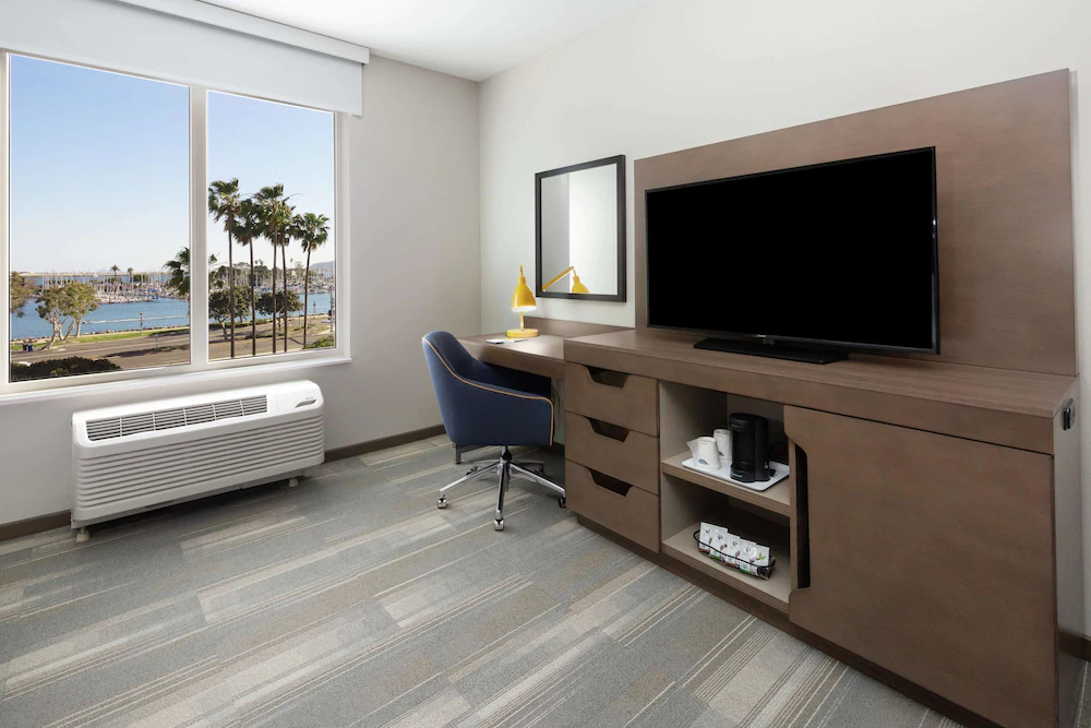 Hampton Inn & Suites San Diego Airport Liberty Station Hampton Inn & Suites San Diego Airport Liberty Station