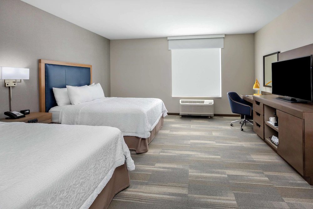Hampton Inn & Suites San Diego Airport Liberty Station Hampton Inn & Suites San Diego Airport Liberty Station