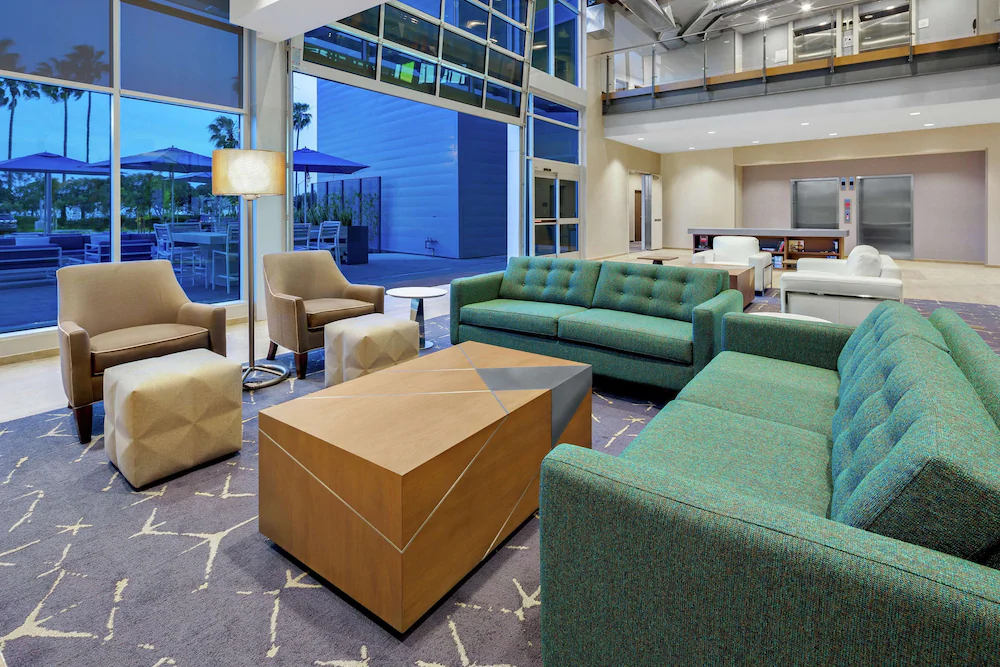 Hampton Inn & Suites San Diego Airport Liberty Station Hampton Inn & Suites San Diego Airport Liberty Station