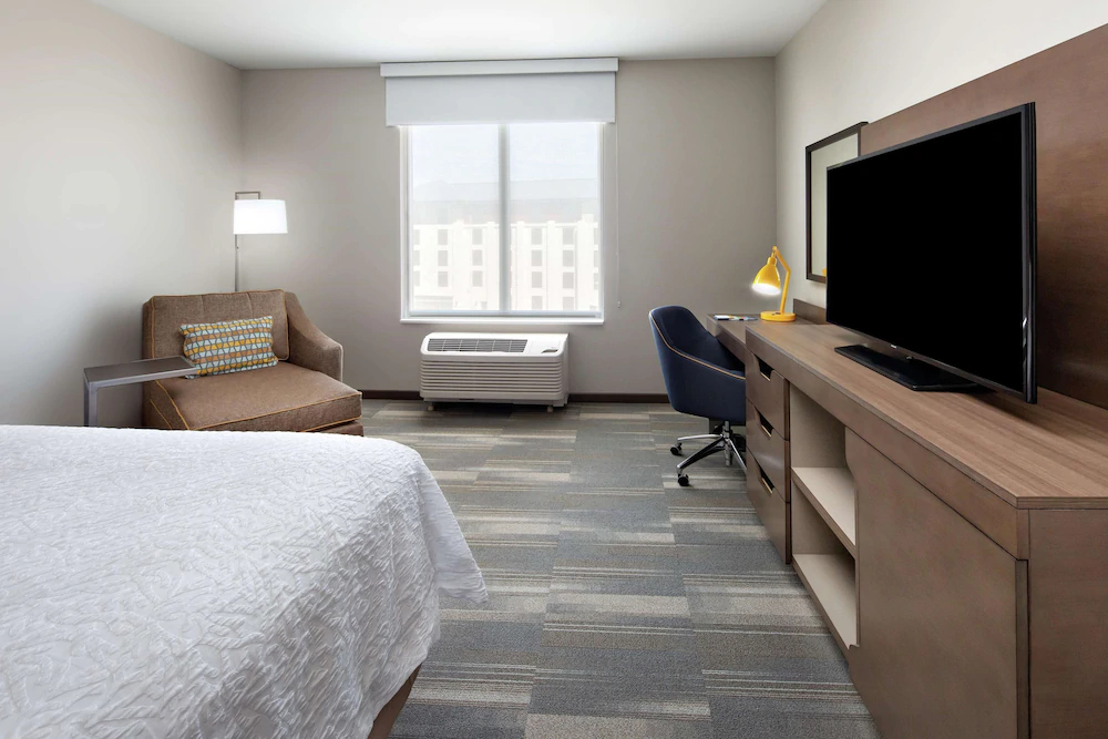 Hampton Inn & Suites San Diego Airport Liberty Station Hampton Inn & Suites San Diego Airport Liberty Station